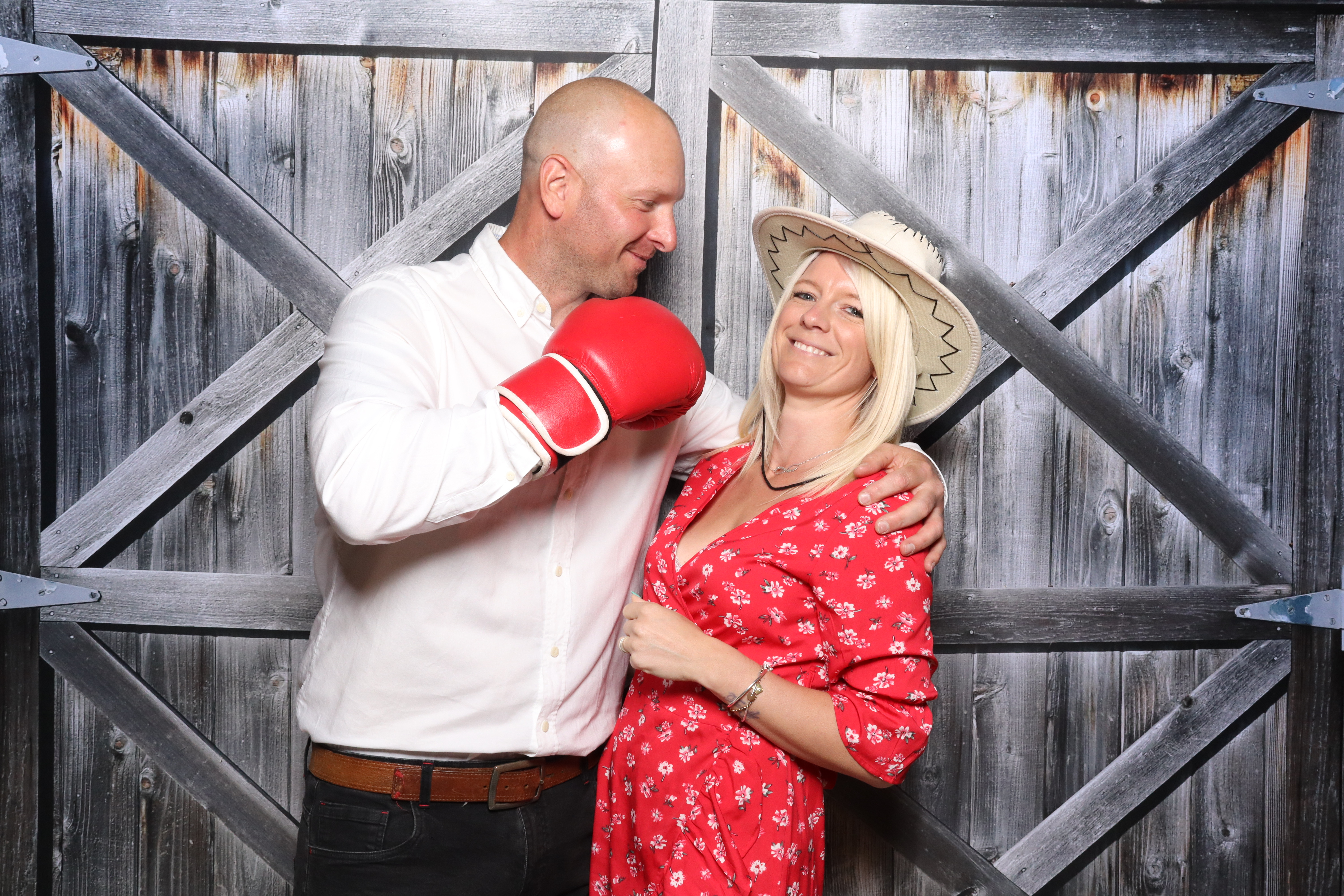 Kerry & Rob  | View more photos from the event at gallery.magicimages.uk/u/MagicImages/Kerry-Rob