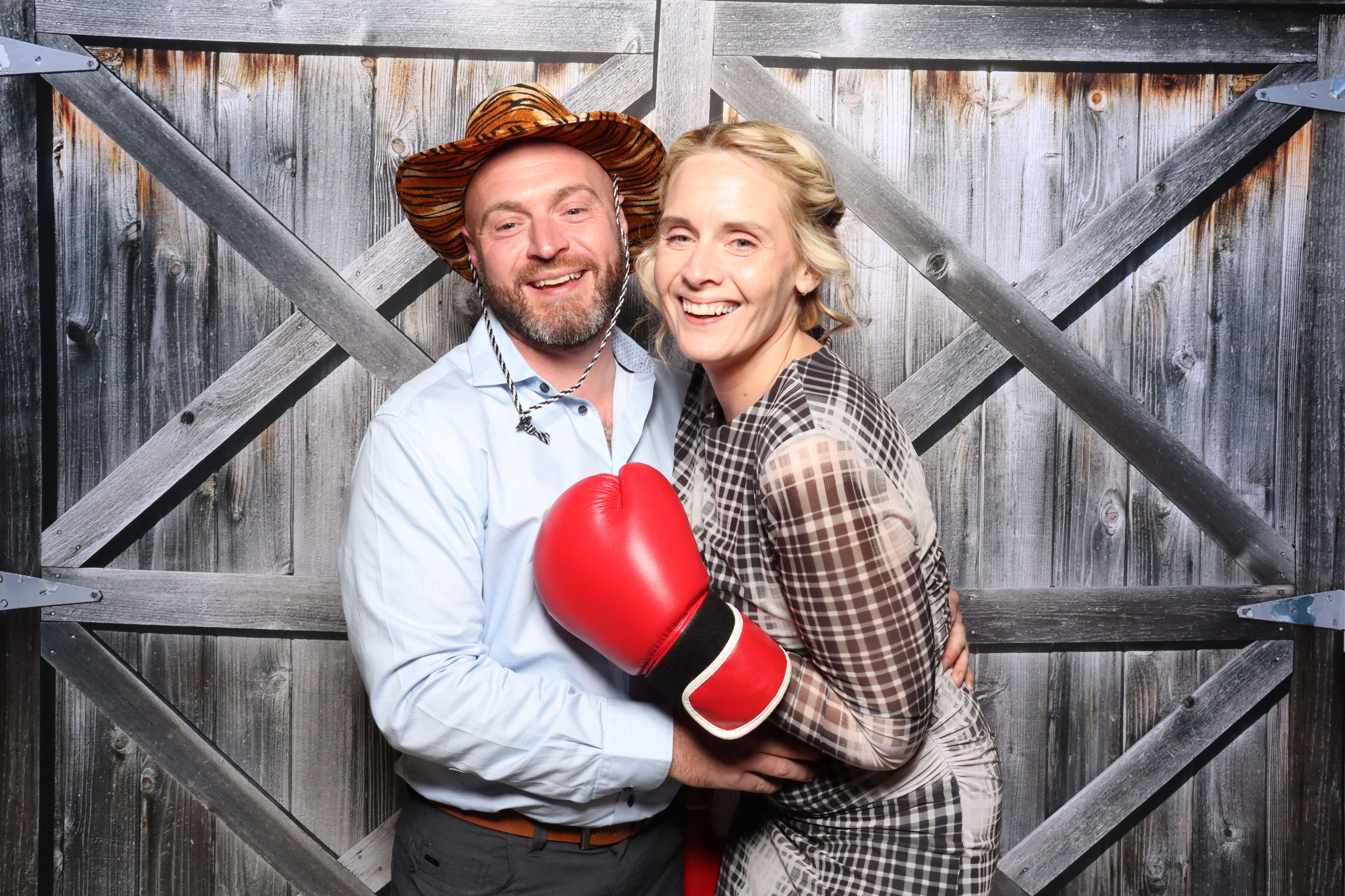 Kerry & Rob  | View more photos from the event at gallery.magicimages.uk/u/MagicImages/Kerry-Rob