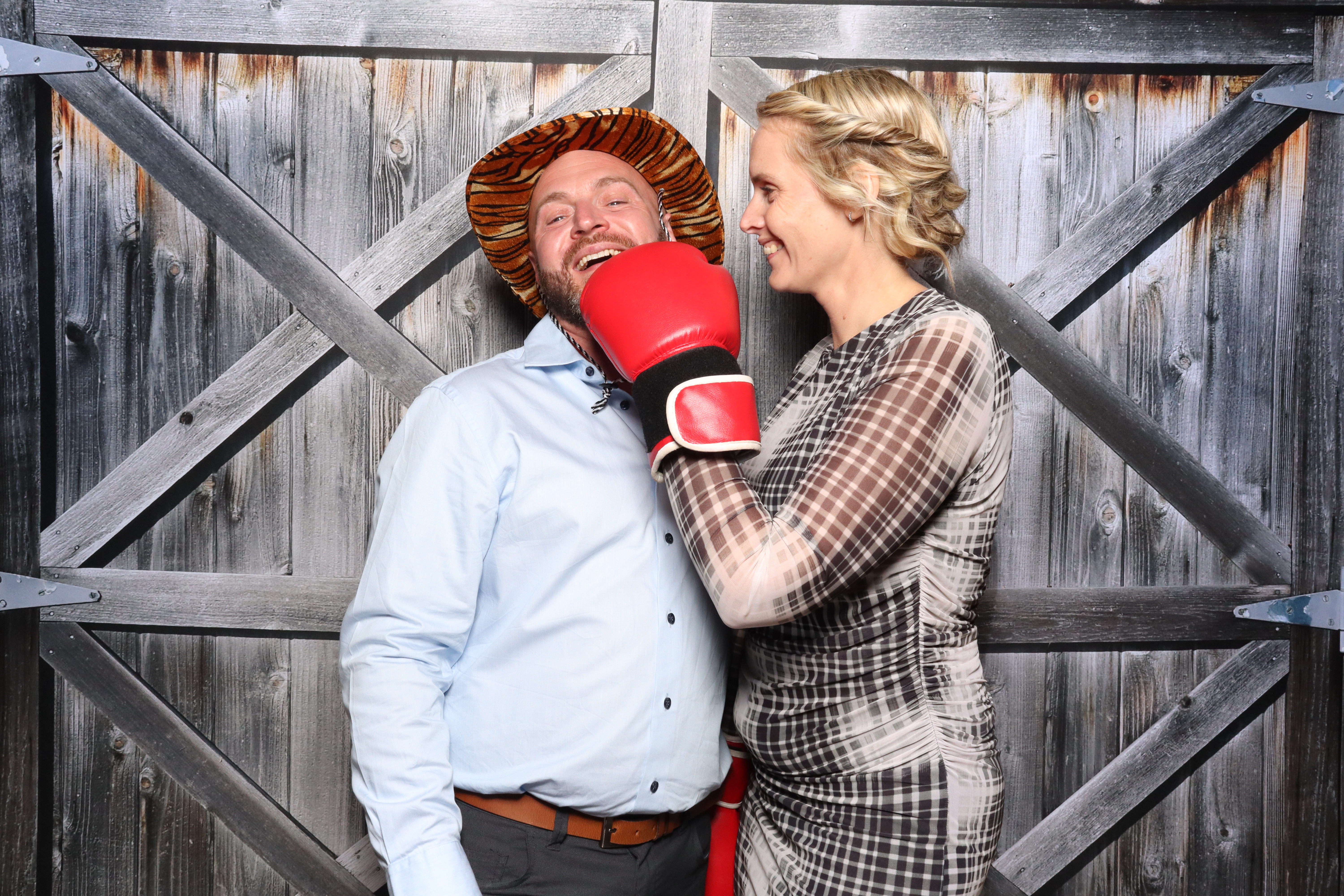 Kerry & Rob  | View more photos from the event at gallery.magicimages.uk/u/MagicImages/Kerry-Rob