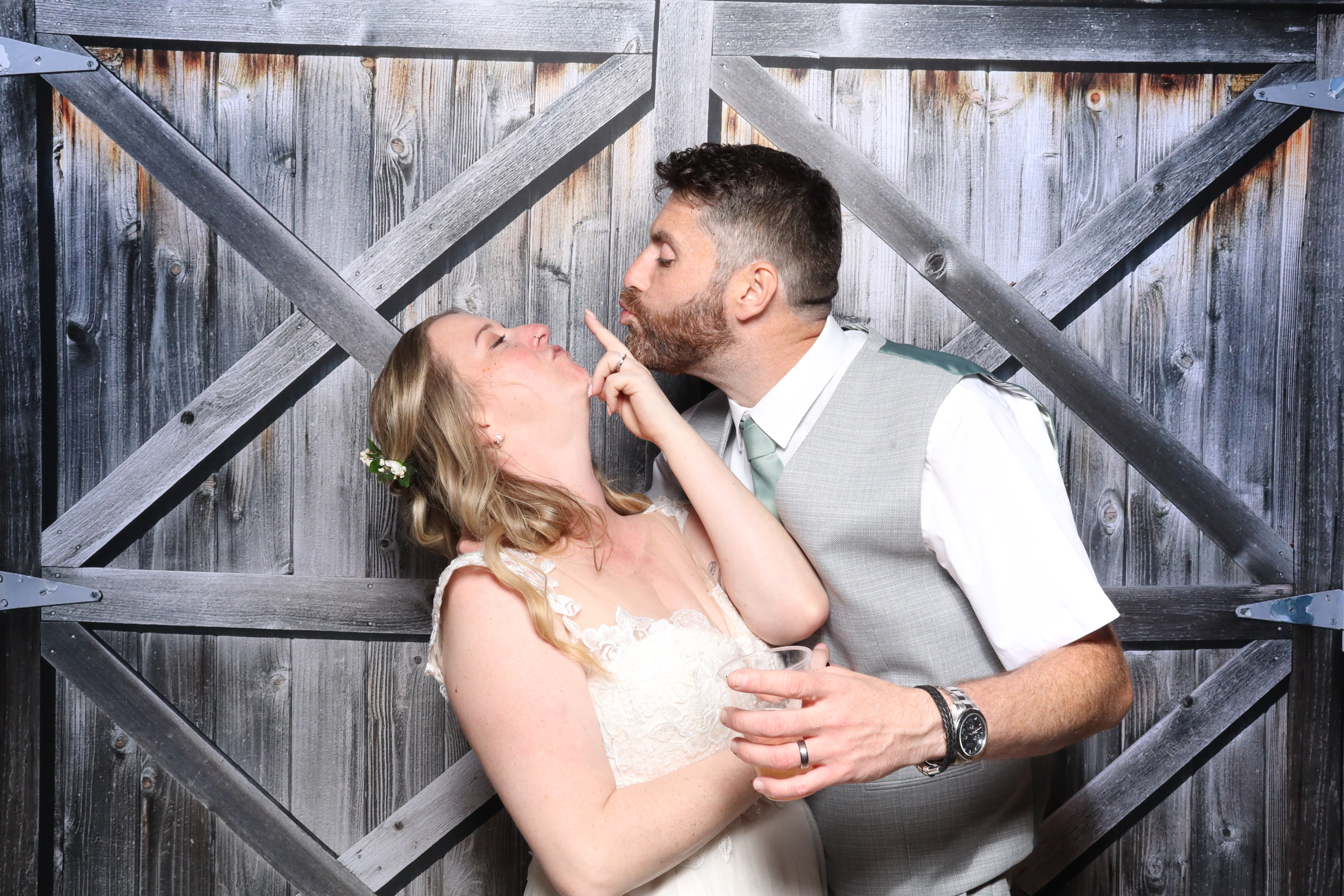 Kerry & Rob  | View more photos from the event at gallery.magicimages.uk/u/MagicImages/Kerry-Rob