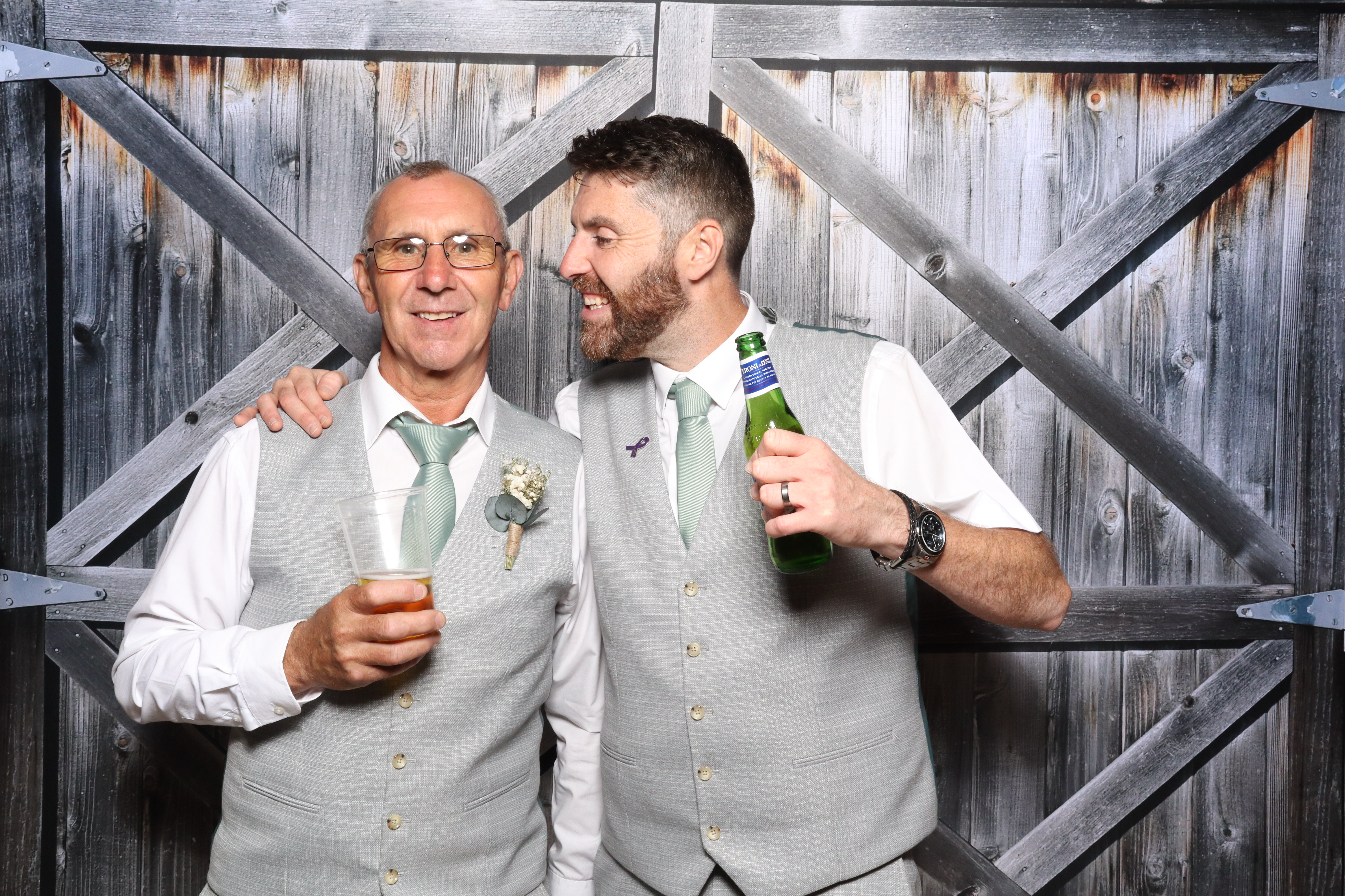 Kerry & Rob  | View more photos from the event at gallery.magicimages.uk/u/MagicImages/Kerry-Rob