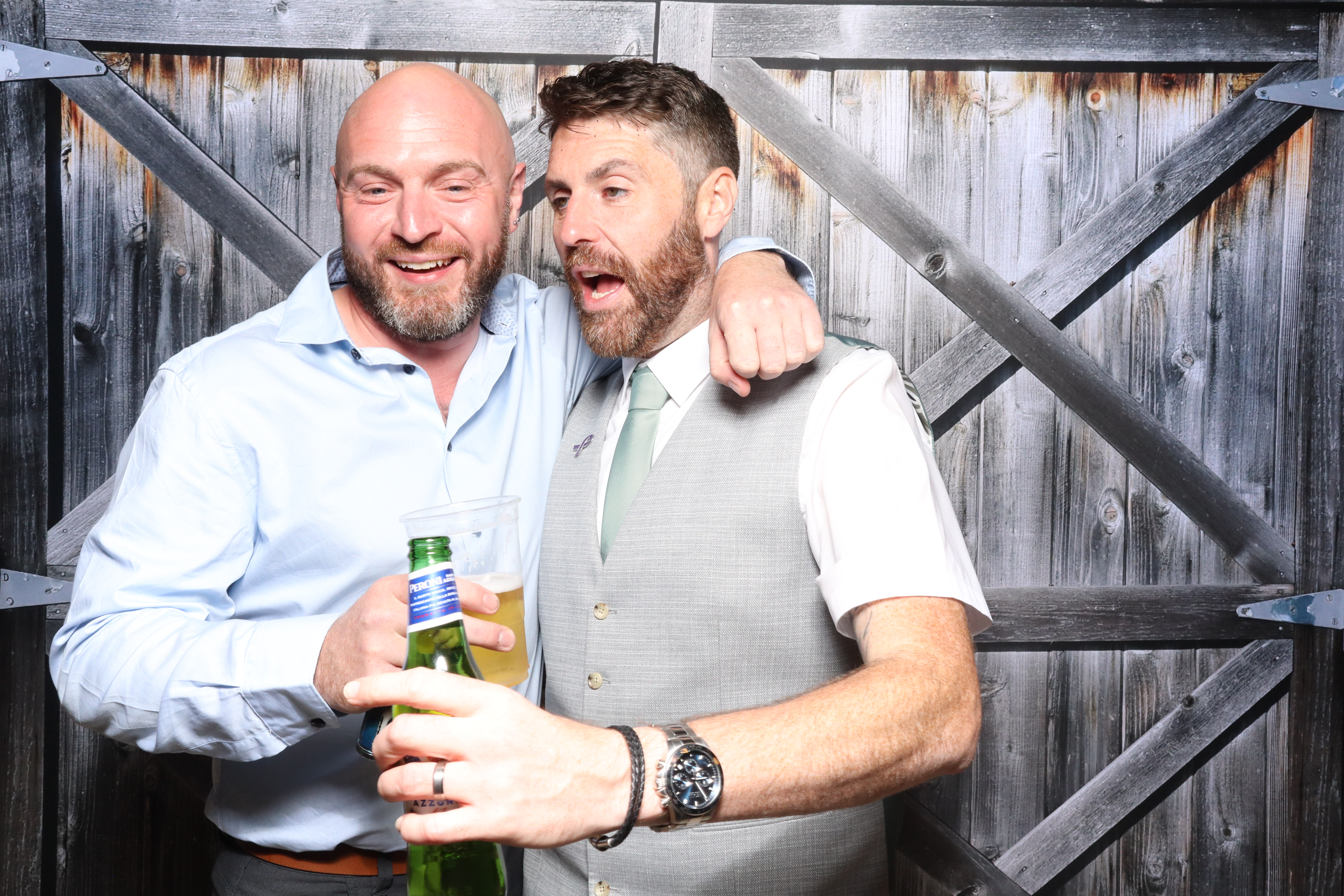 Kerry & Rob  | View more photos from the event at gallery.magicimages.uk/u/MagicImages/Kerry-Rob