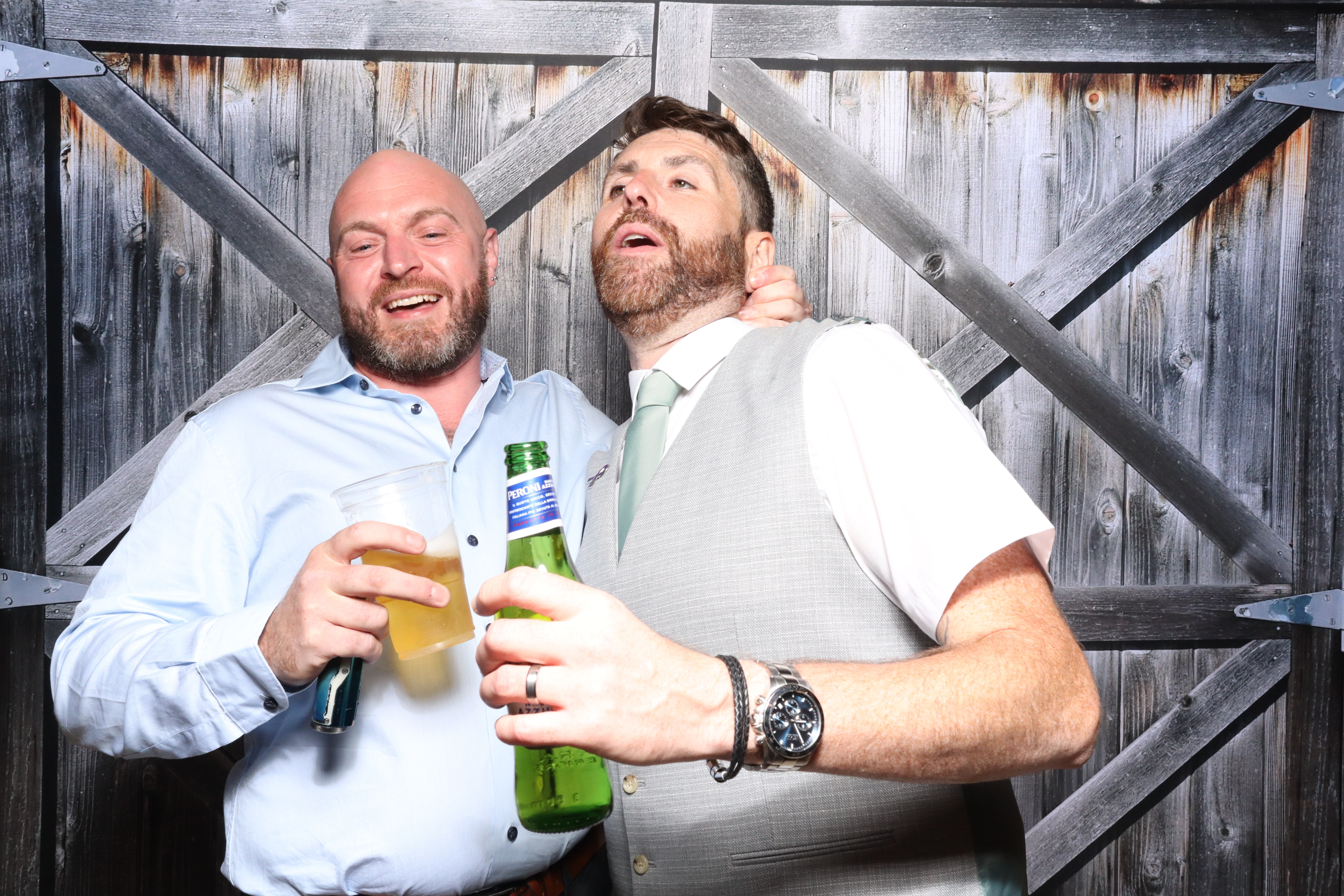 Kerry & Rob  | View more photos from the event at gallery.magicimages.uk/u/MagicImages/Kerry-Rob