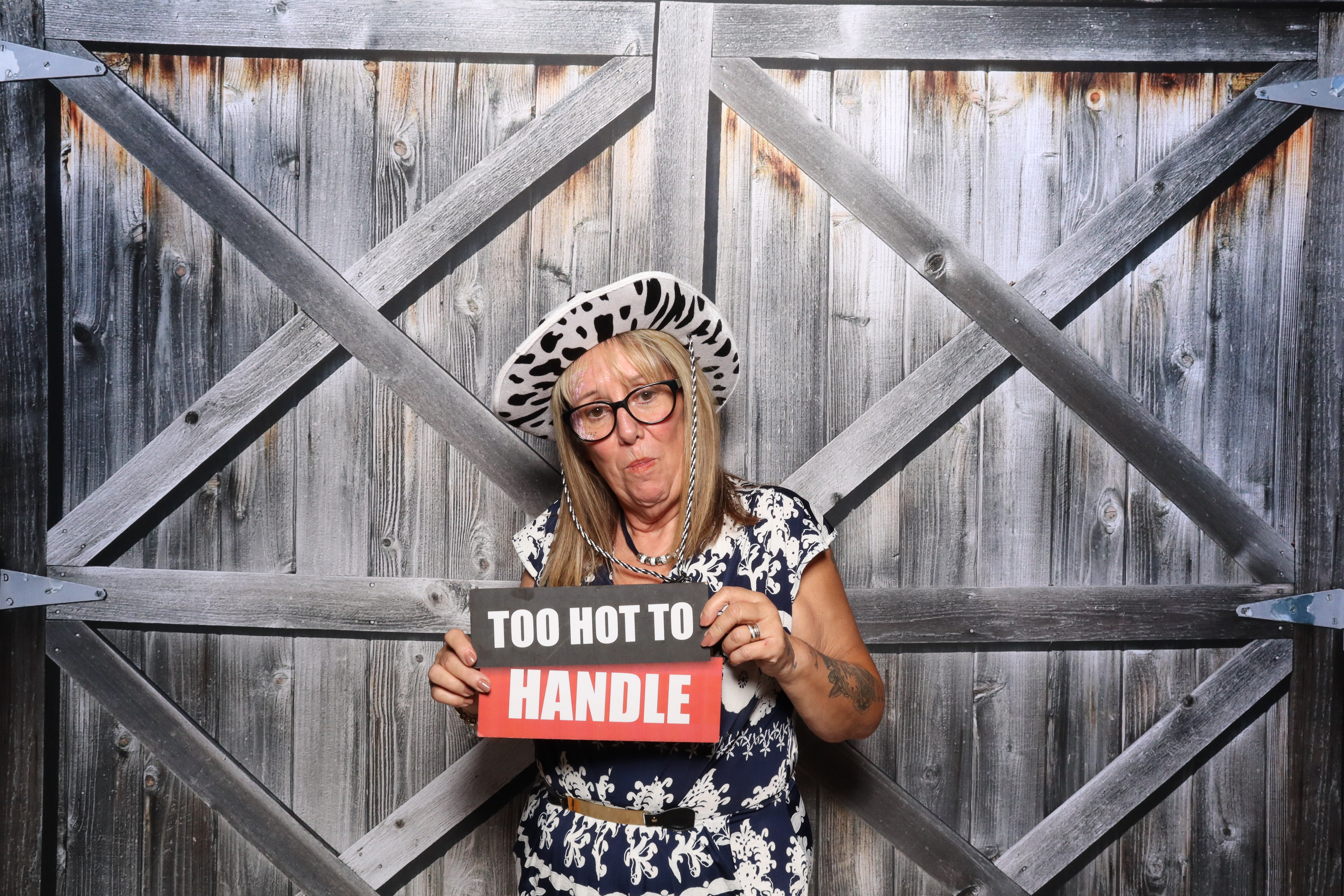 Kerry & Rob  | View more photos from the event at gallery.magicimages.uk/u/MagicImages/Kerry-Rob