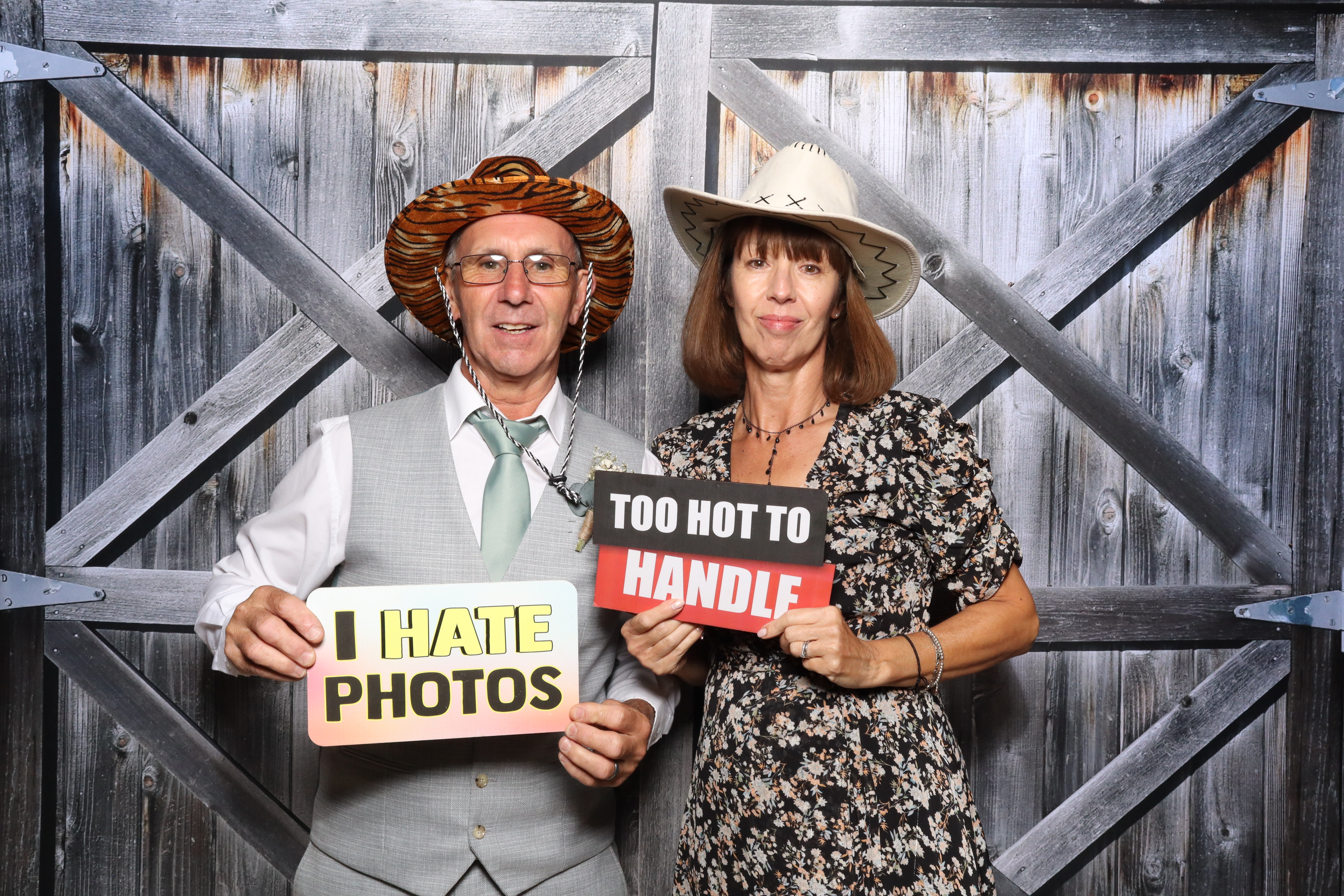 Kerry & Rob  | View more photos from the event at gallery.magicimages.uk/u/MagicImages/Kerry-Rob