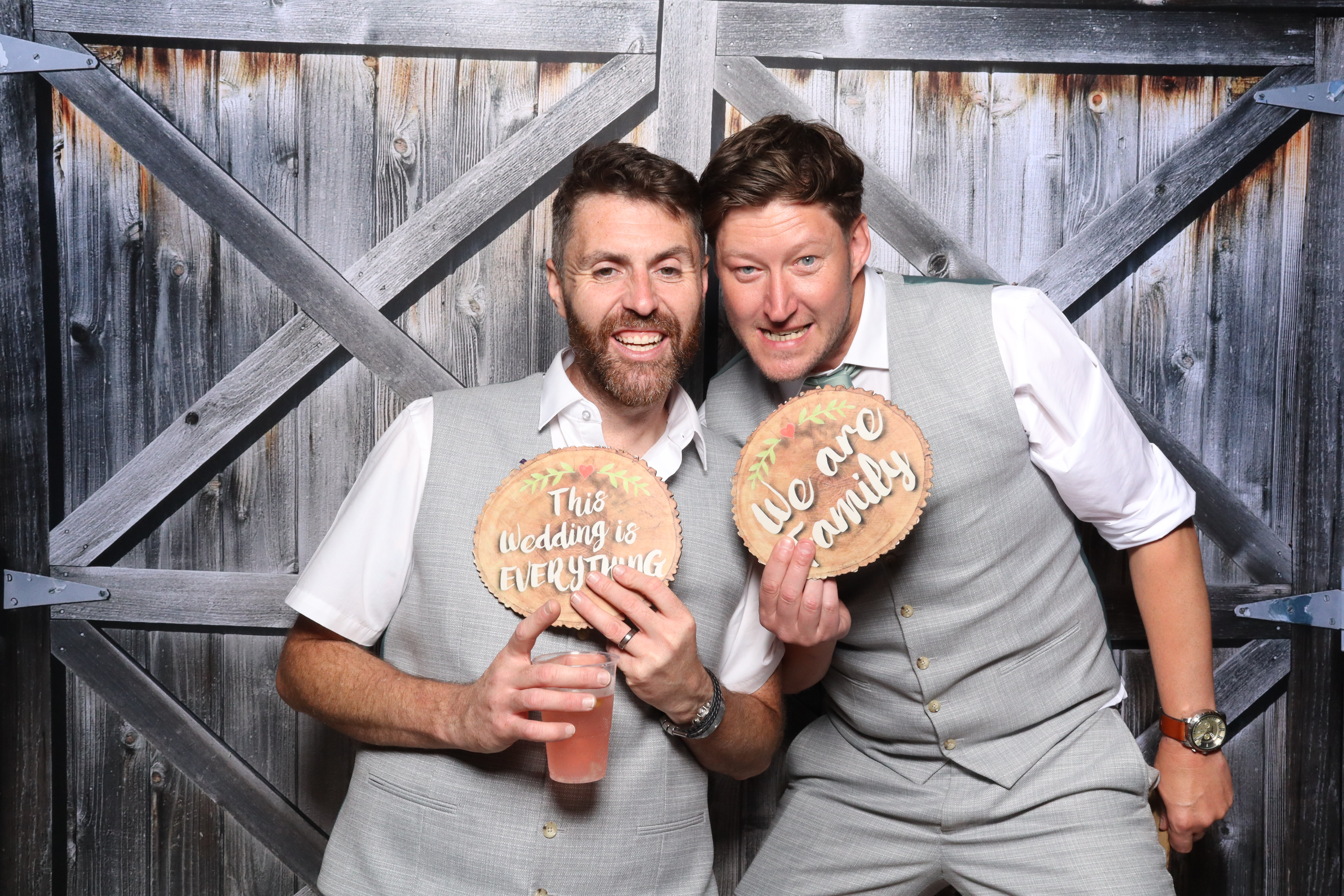 Kerry & Rob  | View more photos from the event at gallery.magicimages.uk/u/MagicImages/Kerry-Rob