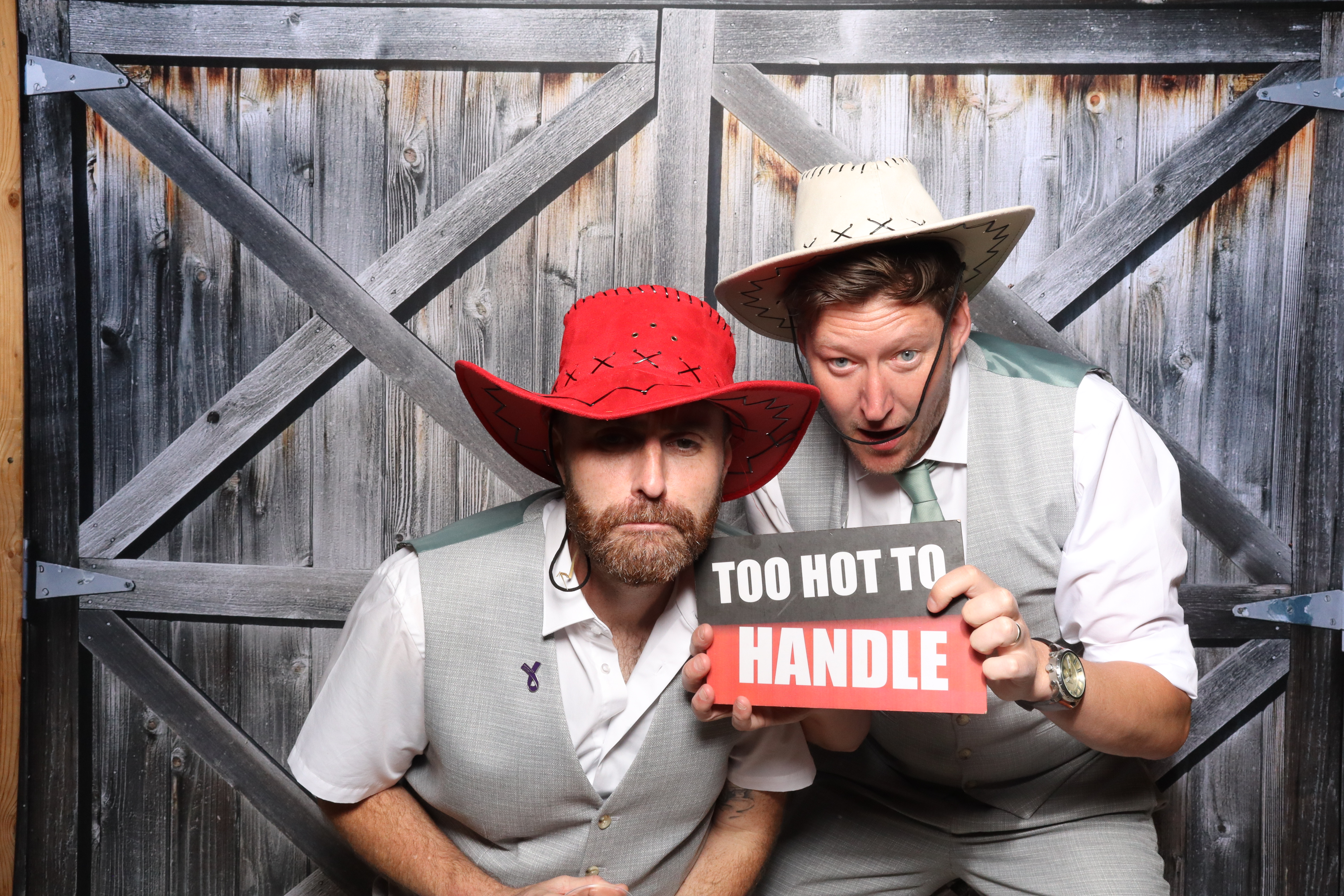 Kerry & Rob  | View more photos from the event at gallery.magicimages.uk/u/MagicImages/Kerry-Rob