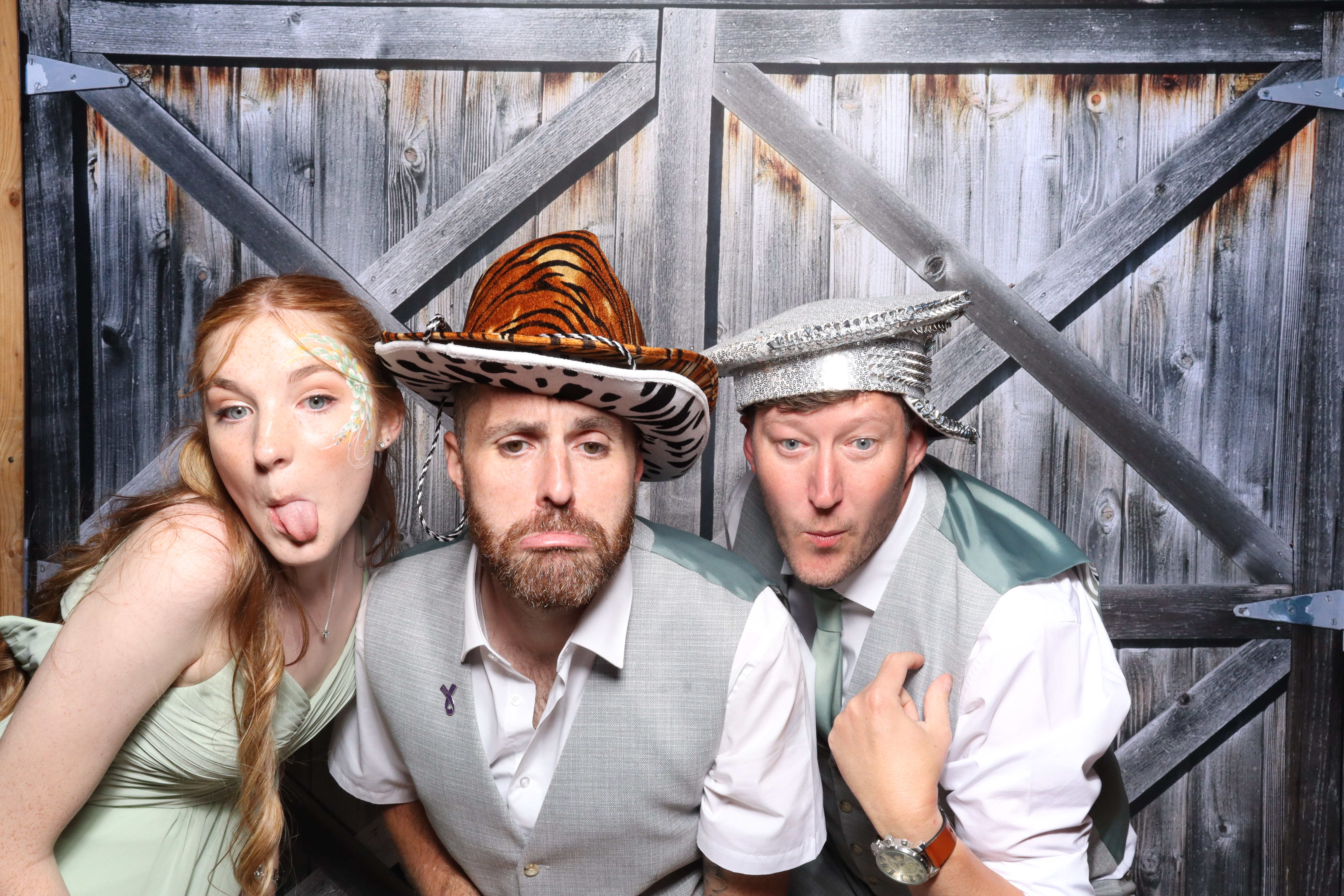 Kerry & Rob  | View more photos from the event at gallery.magicimages.uk/u/MagicImages/Kerry-Rob