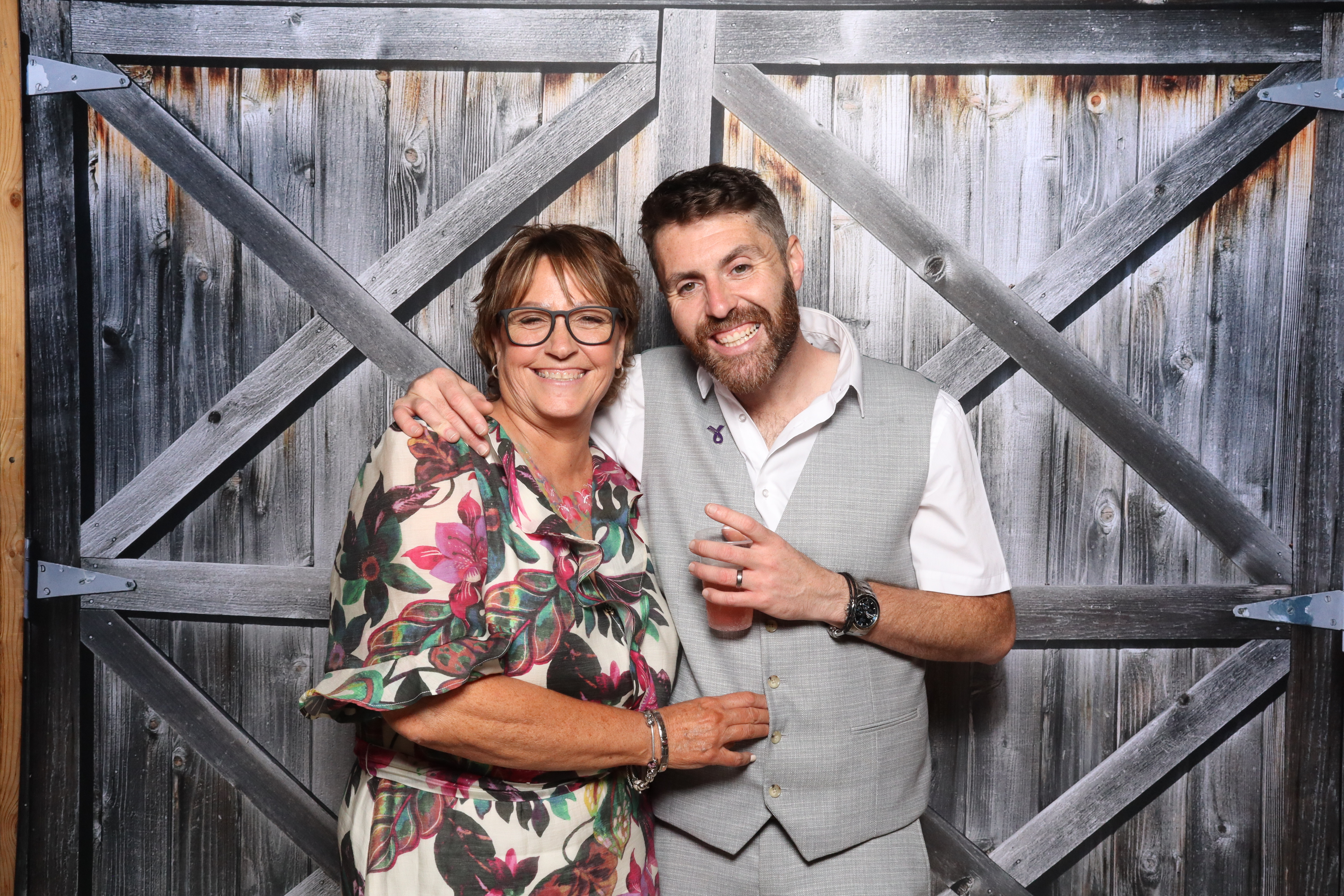 Kerry & Rob  | View more photos from the event at gallery.magicimages.uk/u/MagicImages/Kerry-Rob