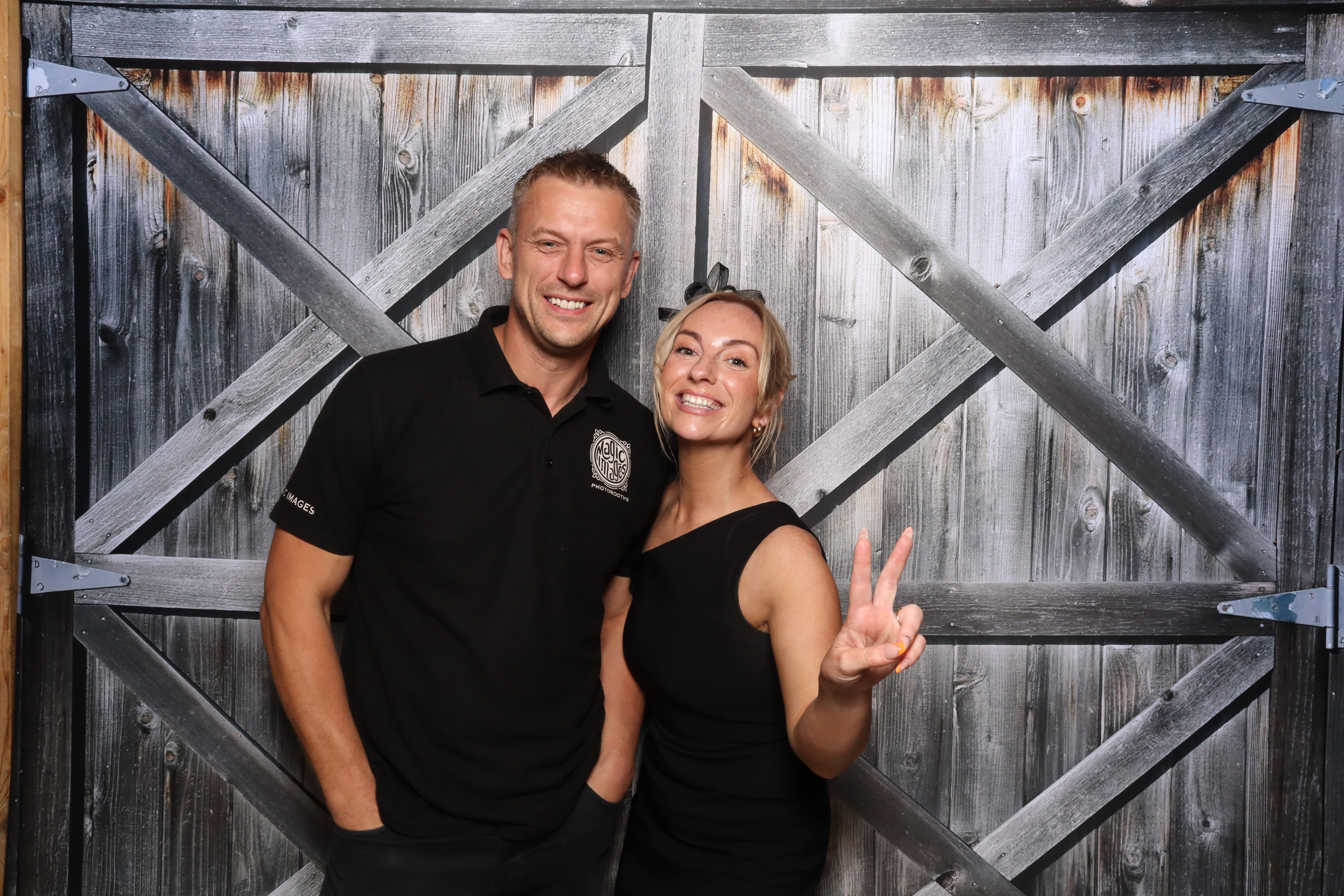 Kerry & Rob  | View more photos from the event at gallery.magicimages.uk/u/MagicImages/Kerry-Rob