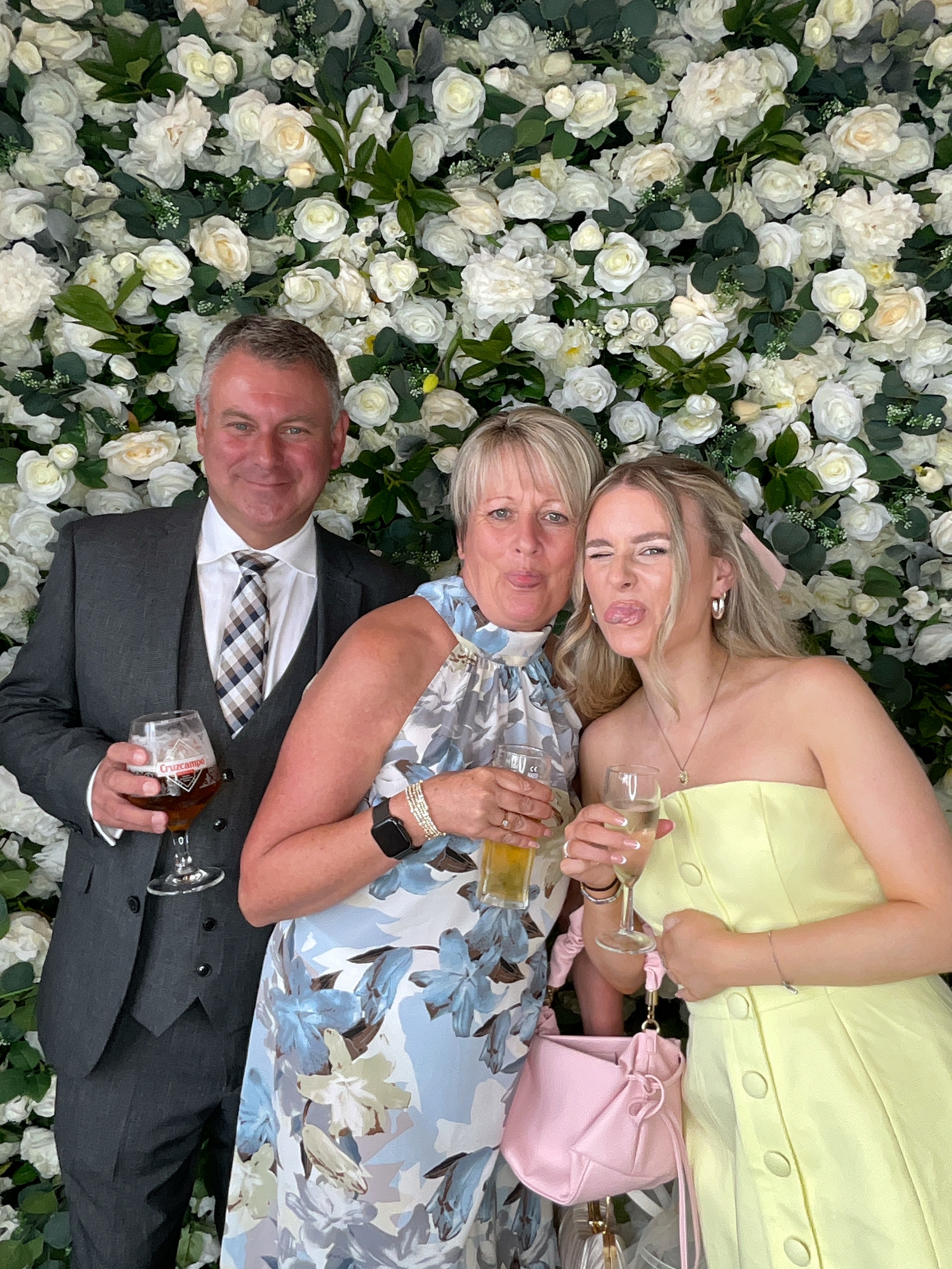 Kian & Elly Photo booth images  | View more photos from the event at gallery.magicimages.uk/u/MagicImages/Kian-Elly-Photo-booth-images