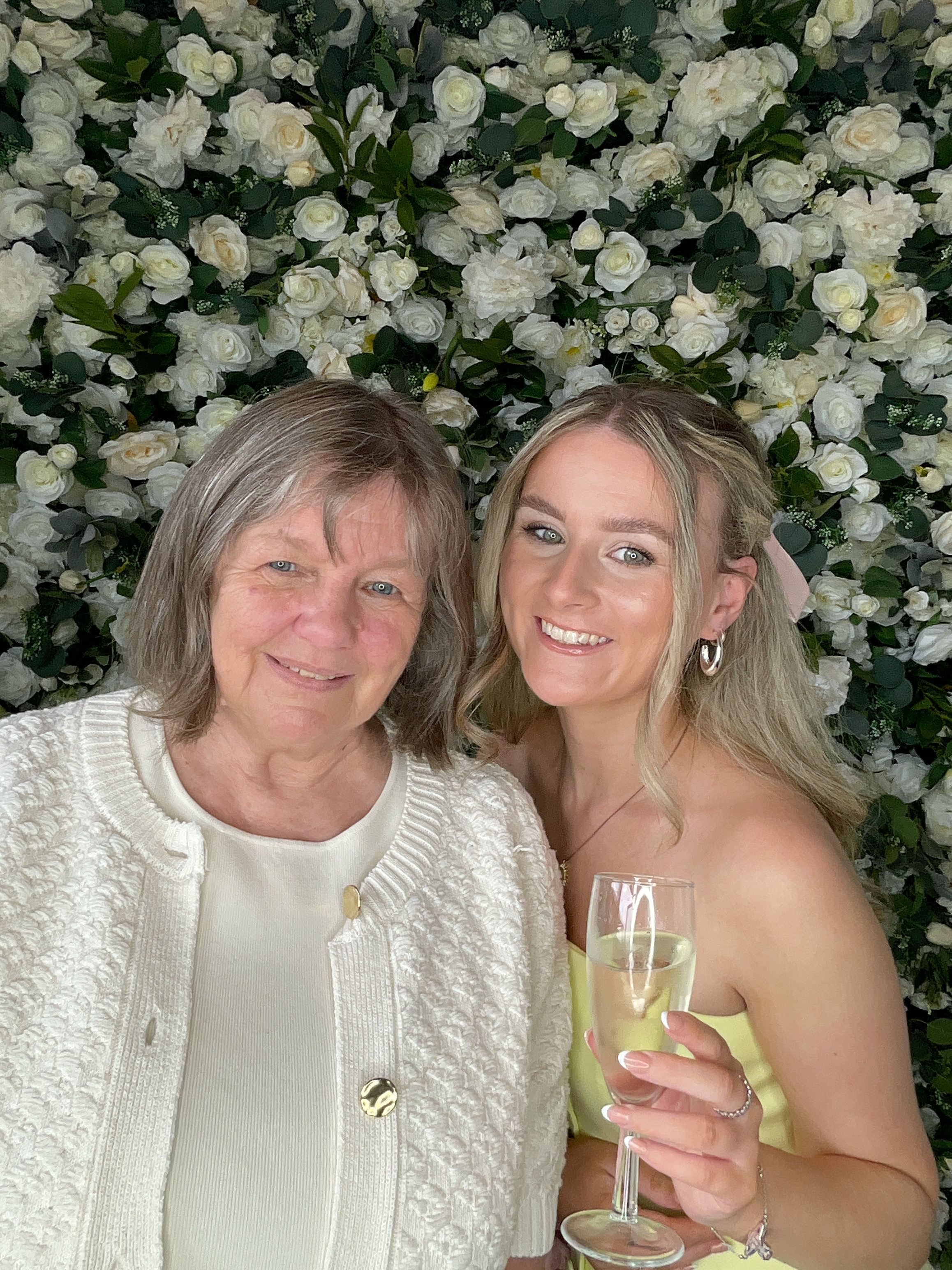 Kian & Elly Photo booth images  | View more photos from the event at gallery.magicimages.uk/u/MagicImages/Kian-Elly-Photo-booth-images