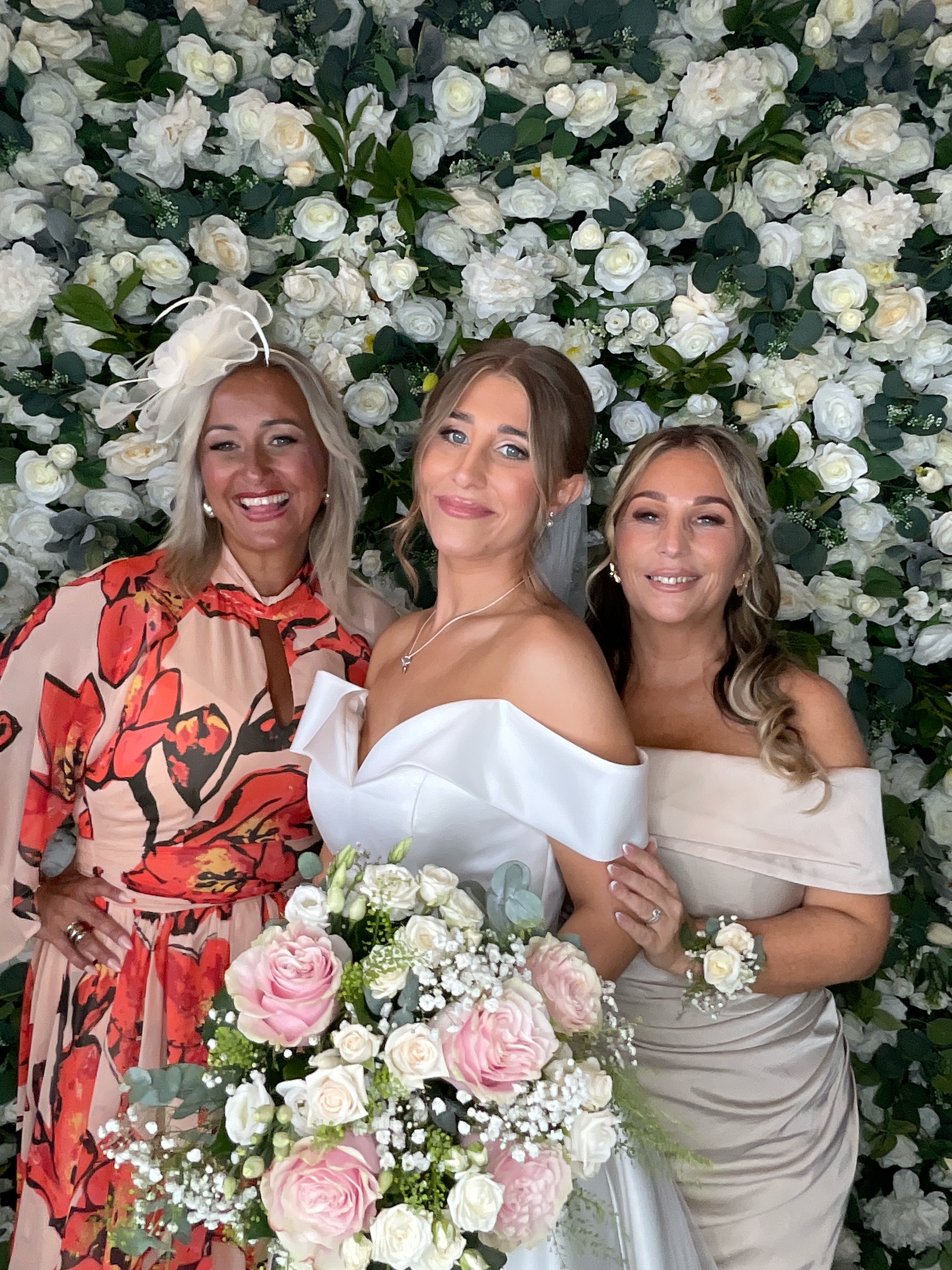 Kian & Elly Photo booth images  | View more photos from the event at gallery.magicimages.uk/u/MagicImages/Kian-Elly-Photo-booth-images