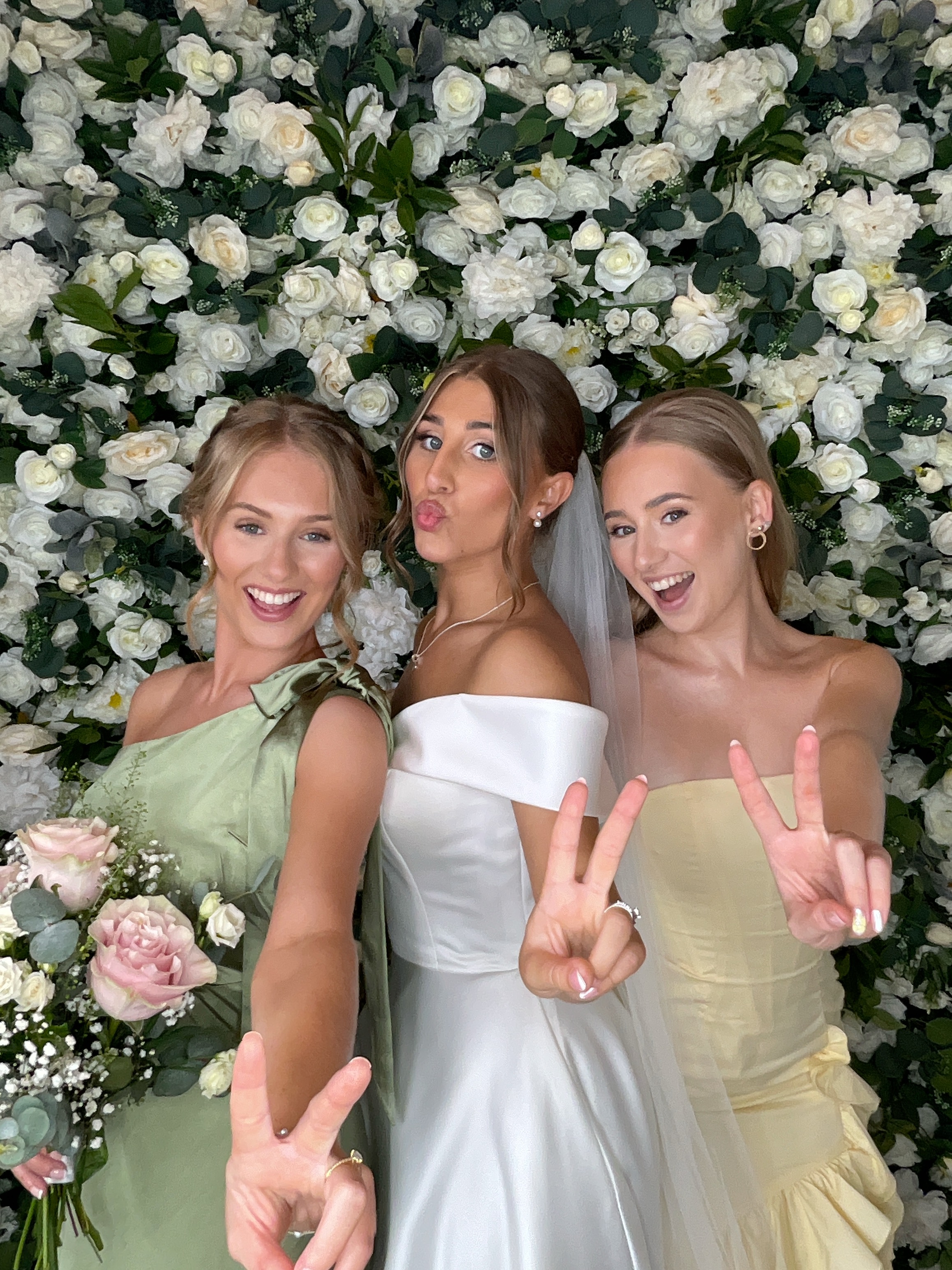 Kian & Elly Photo booth images  | View more photos from the event at gallery.magicimages.uk/u/MagicImages/Kian-Elly-Photo-booth-images