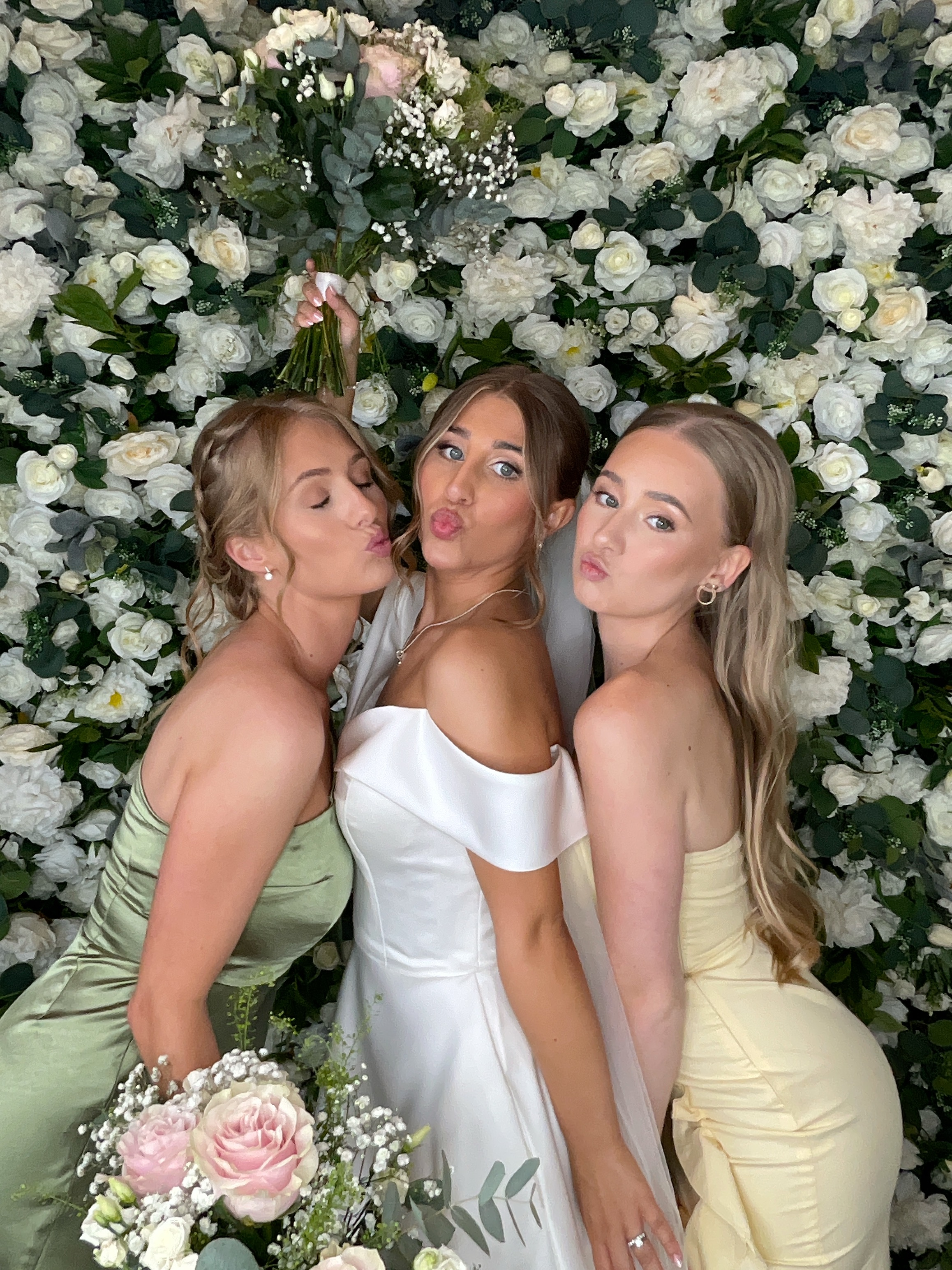 Kian & Elly Photo booth images  | View more photos from the event at gallery.magicimages.uk/u/MagicImages/Kian-Elly-Photo-booth-images