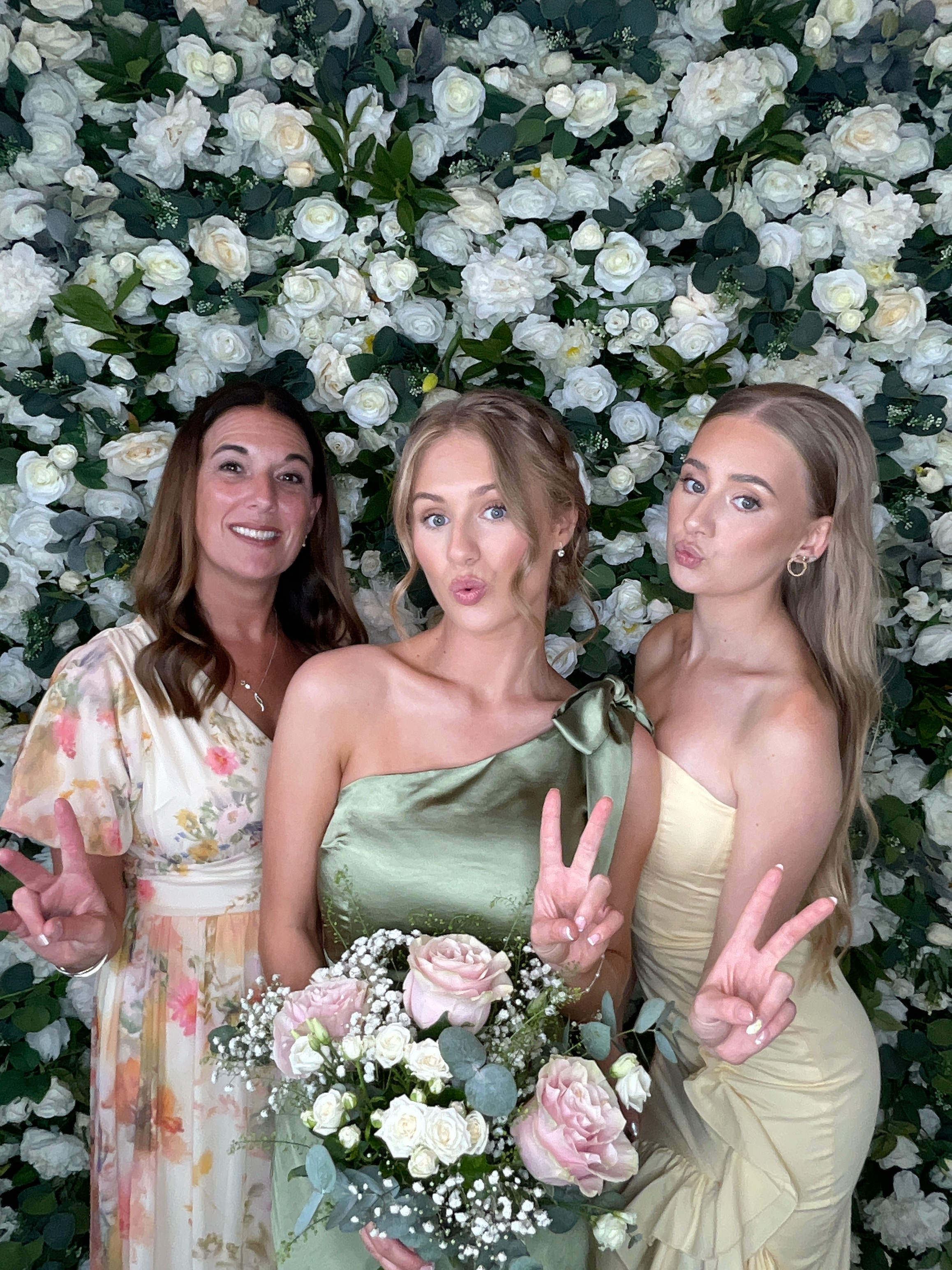 Kian & Elly Photo booth images  | View more photos from the event at gallery.magicimages.uk/u/MagicImages/Kian-Elly-Photo-booth-images