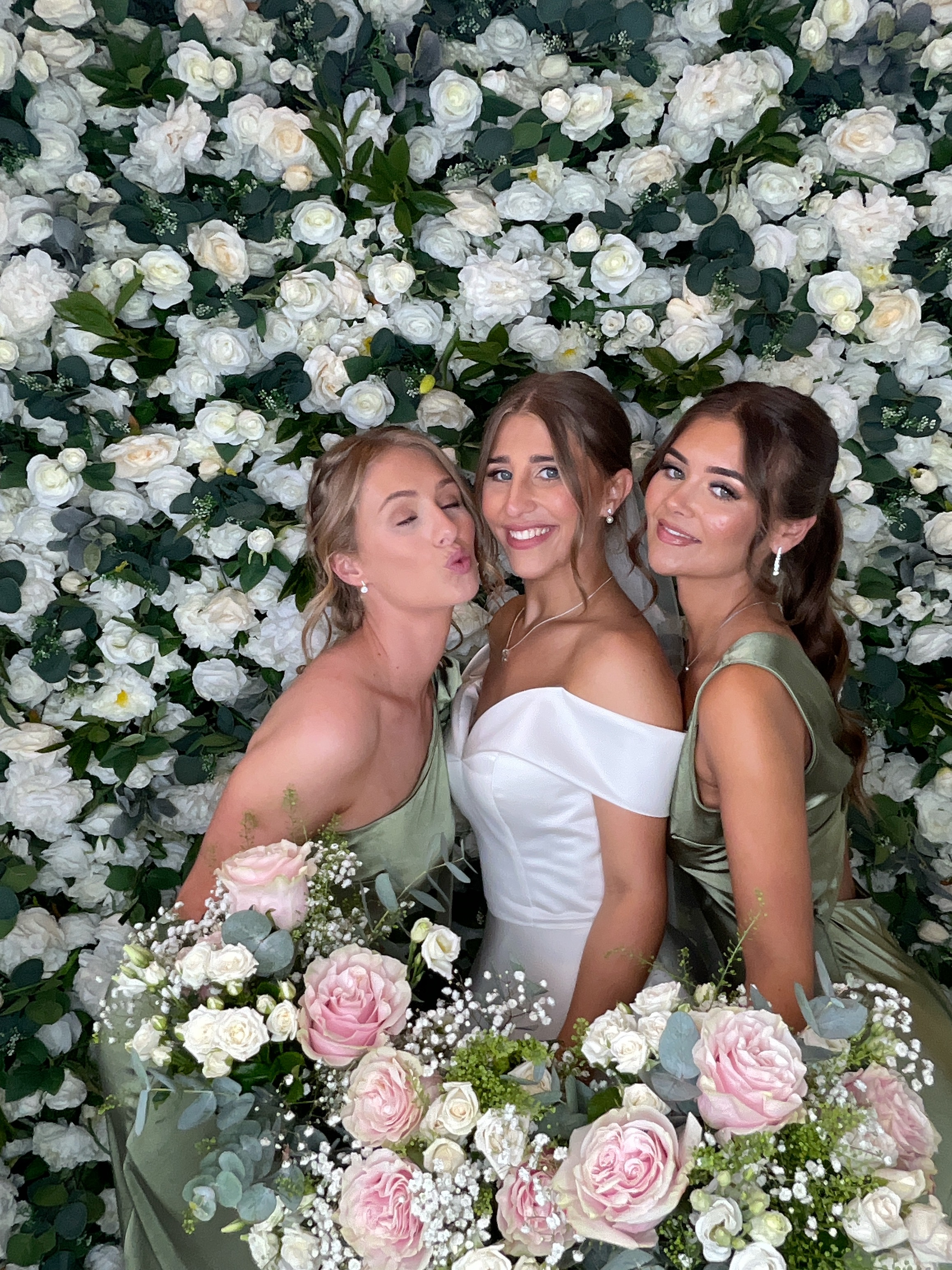 Kian & Elly Photo booth images  | View more photos from the event at gallery.magicimages.uk/u/MagicImages/Kian-Elly-Photo-booth-images