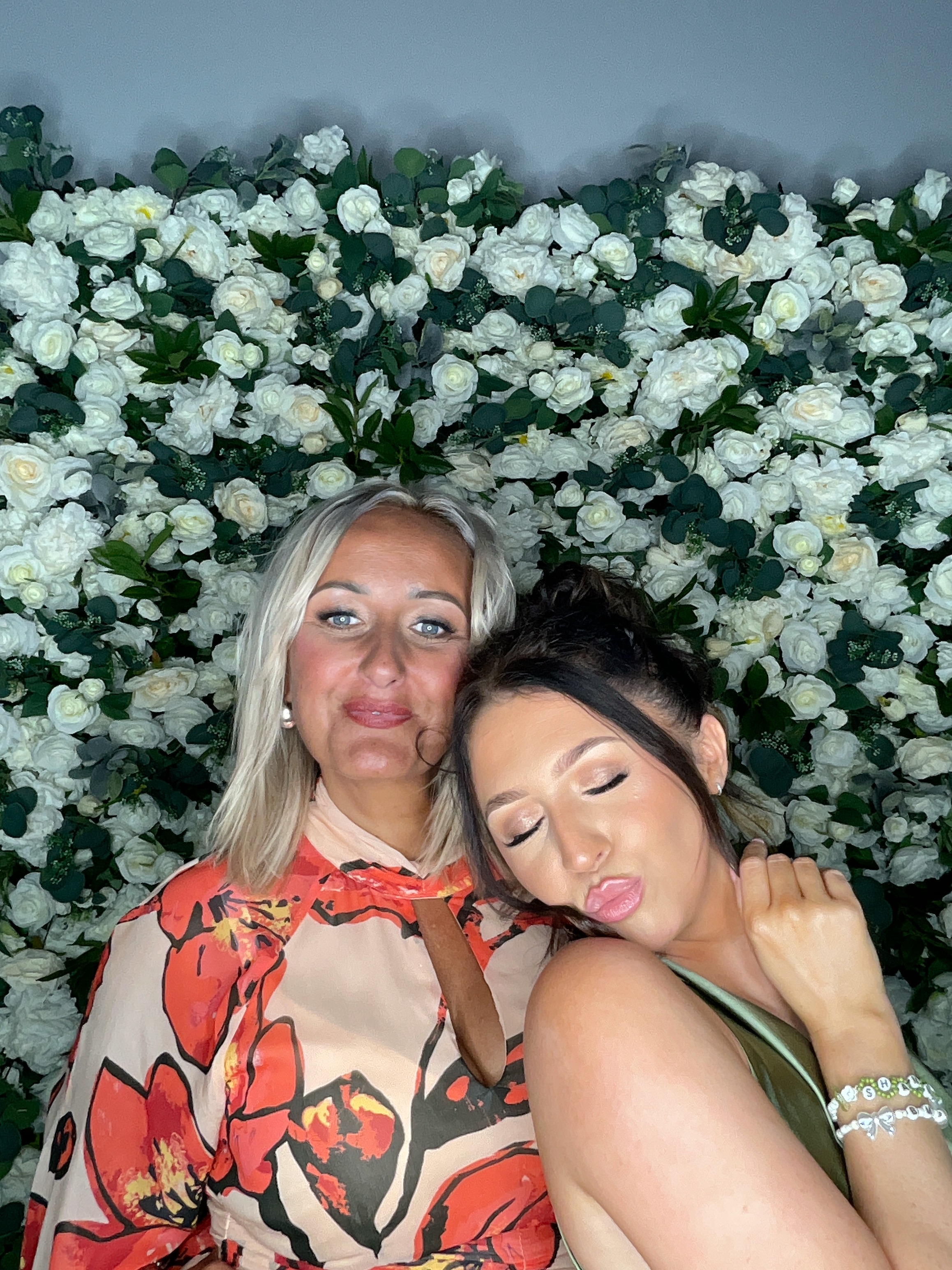 Kian & Elly Photo booth images  | View more photos from the event at gallery.magicimages.uk/u/MagicImages/Kian-Elly-Photo-booth-images