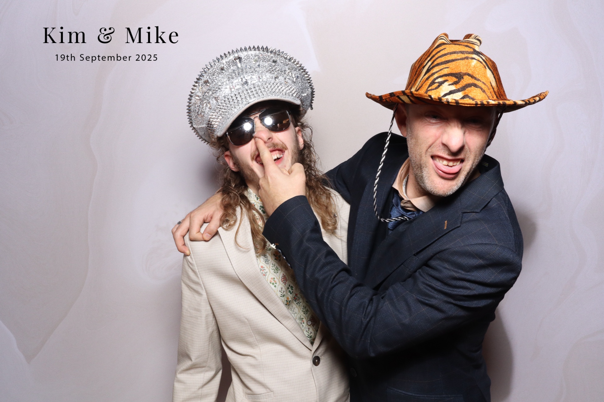 Kim & Mike  | View more photos from the event at gallery.magicimages.uk/u/MagicImages/Kim-Mike