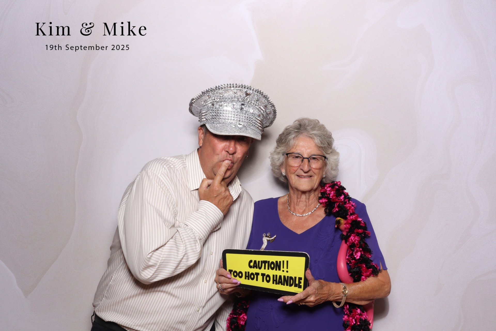 Kim & Mike  | View more photos from the event at gallery.magicimages.uk/u/MagicImages/Kim-Mike