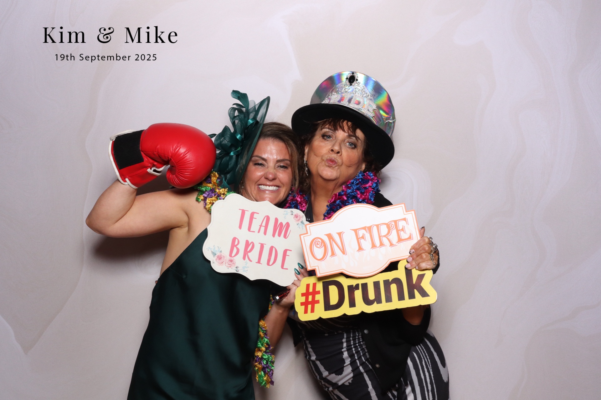 Kim & Mike  | View more photos from the event at gallery.magicimages.uk/u/MagicImages/Kim-Mike