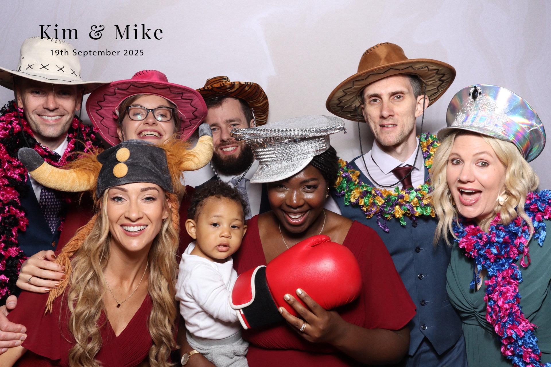 Kim & Mike  | View more photos from the event at gallery.magicimages.uk/u/MagicImages/Kim-Mike