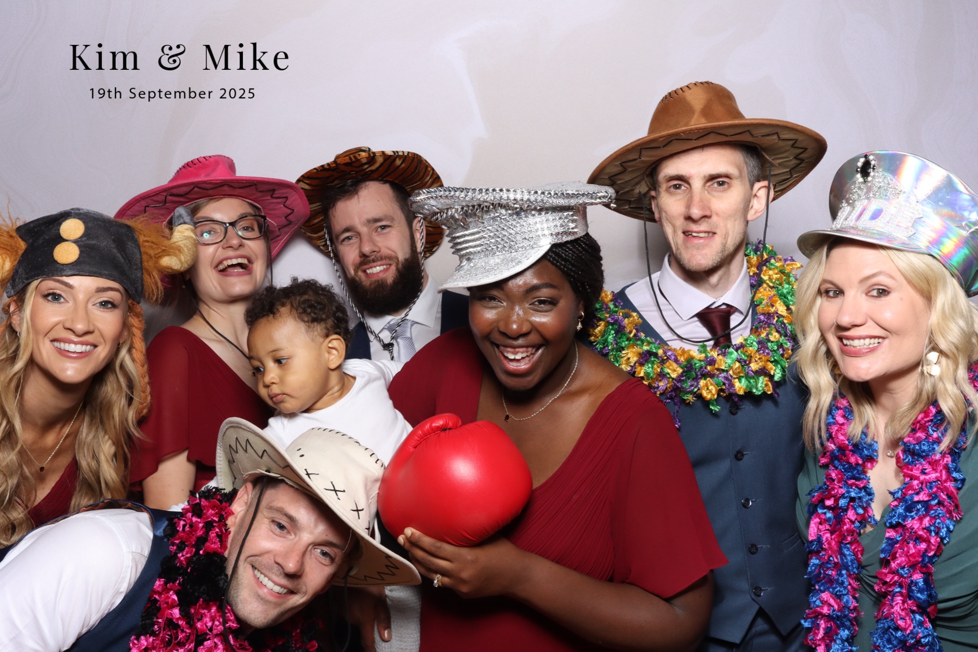 Kim & Mike  | View more photos from the event at gallery.magicimages.uk/u/MagicImages/Kim-Mike