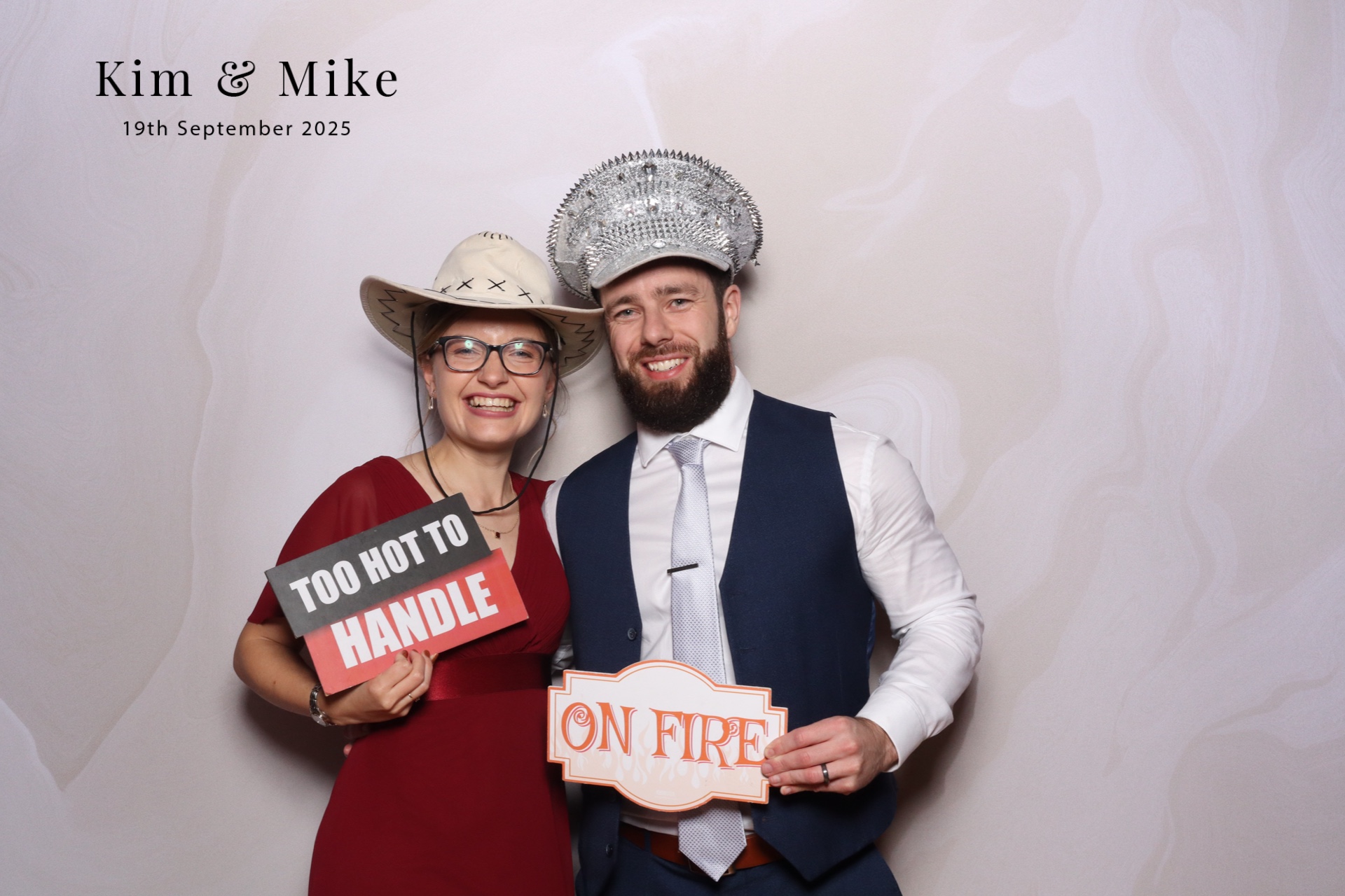 Kim & Mike  | View more photos from the event at gallery.magicimages.uk/u/MagicImages/Kim-Mike