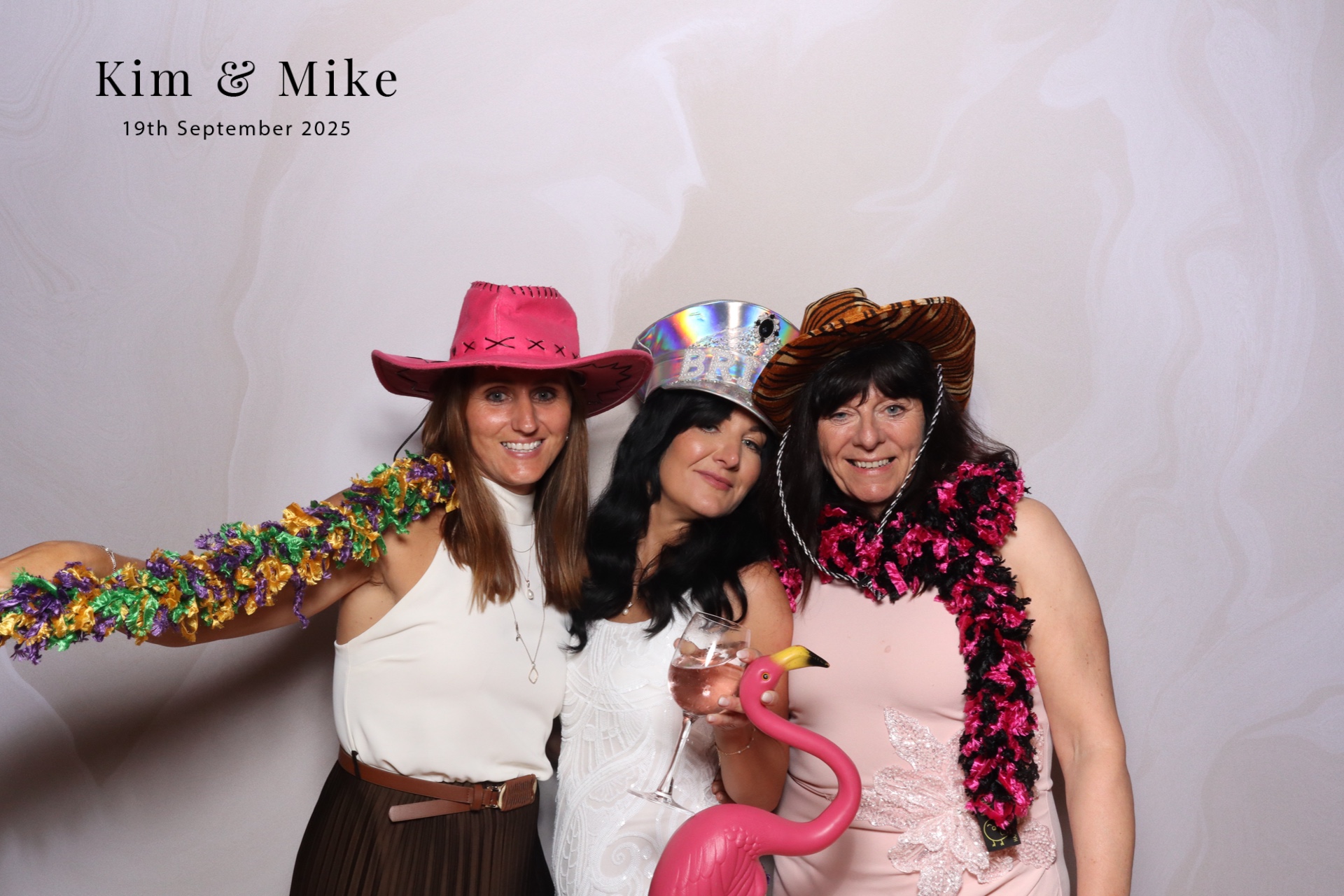 Kim & Mike  | View more photos from the event at gallery.magicimages.uk/u/MagicImages/Kim-Mike