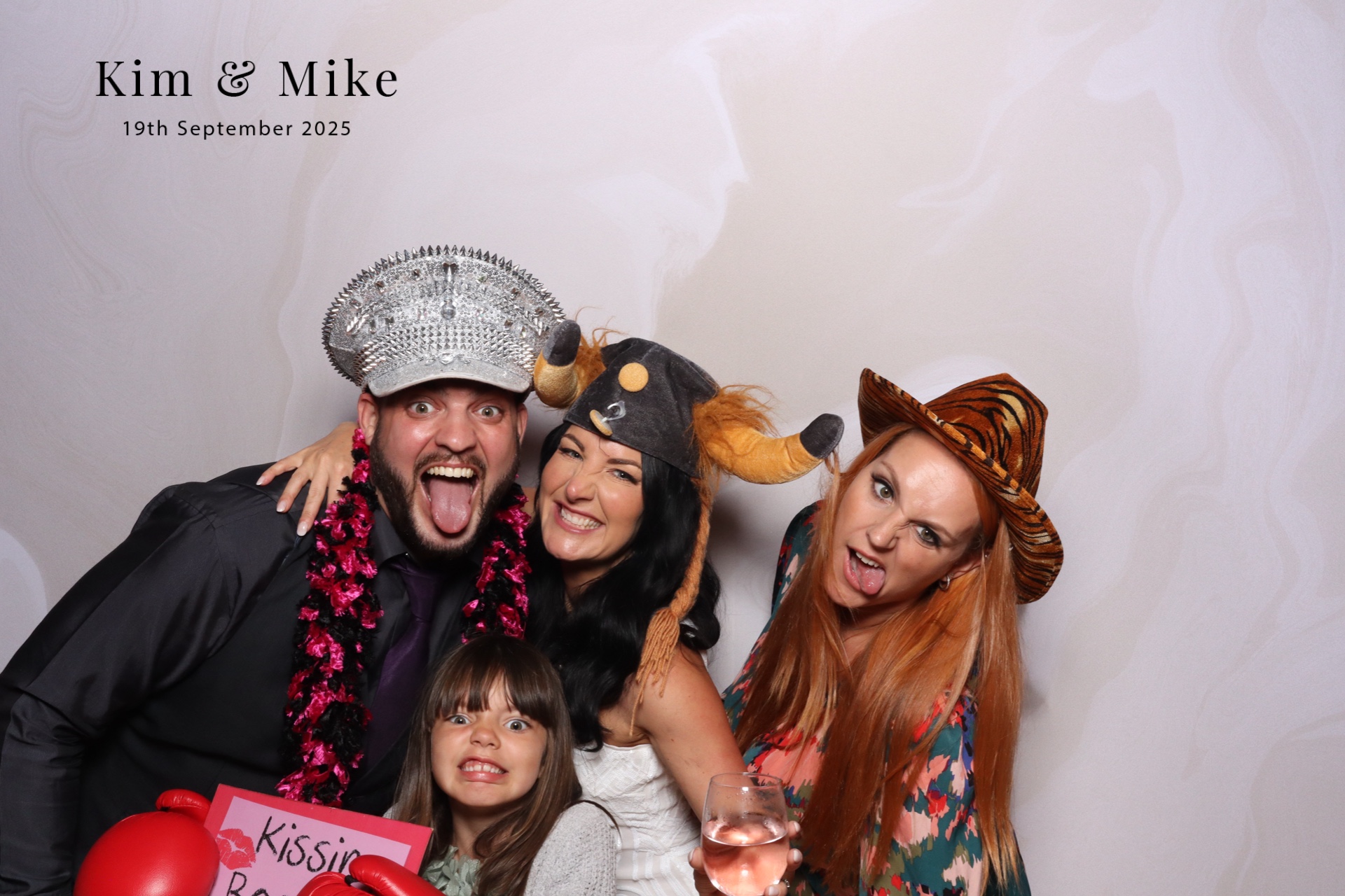 Kim & Mike  | View more photos from the event at gallery.magicimages.uk/u/MagicImages/Kim-Mike