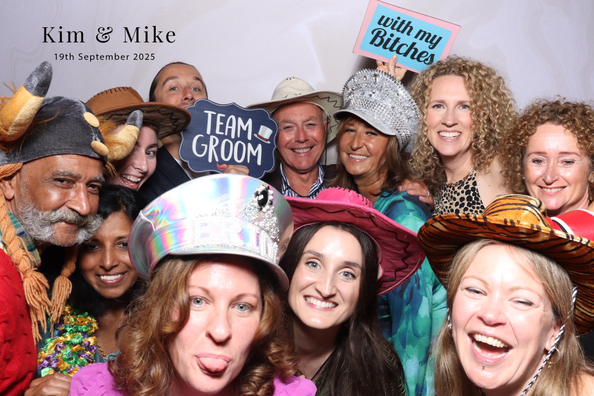 Kim & Mike  | View more photos from the event at gallery.magicimages.uk/u/MagicImages/Kim-Mike