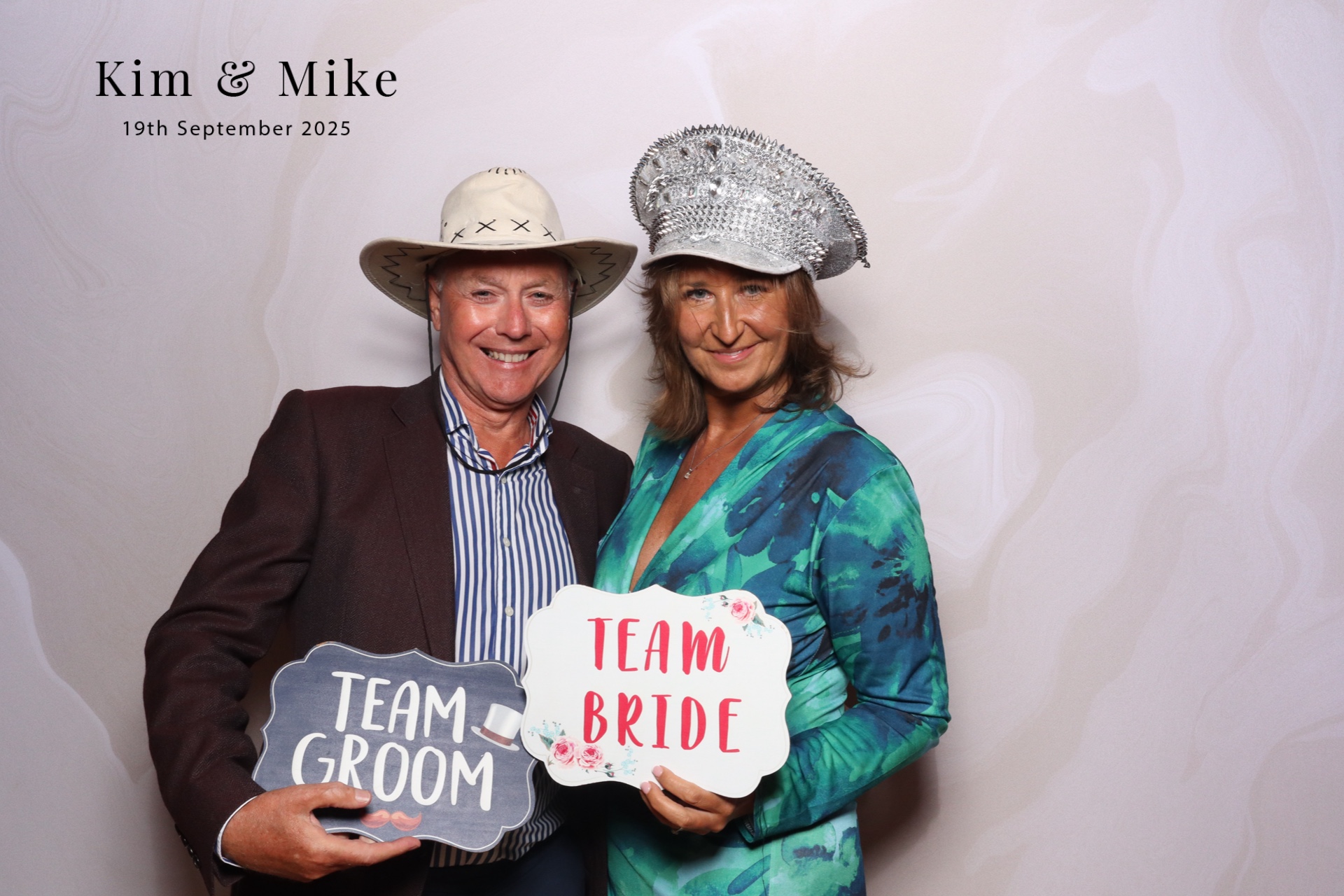 Kim & Mike  | View more photos from the event at gallery.magicimages.uk/u/MagicImages/Kim-Mike