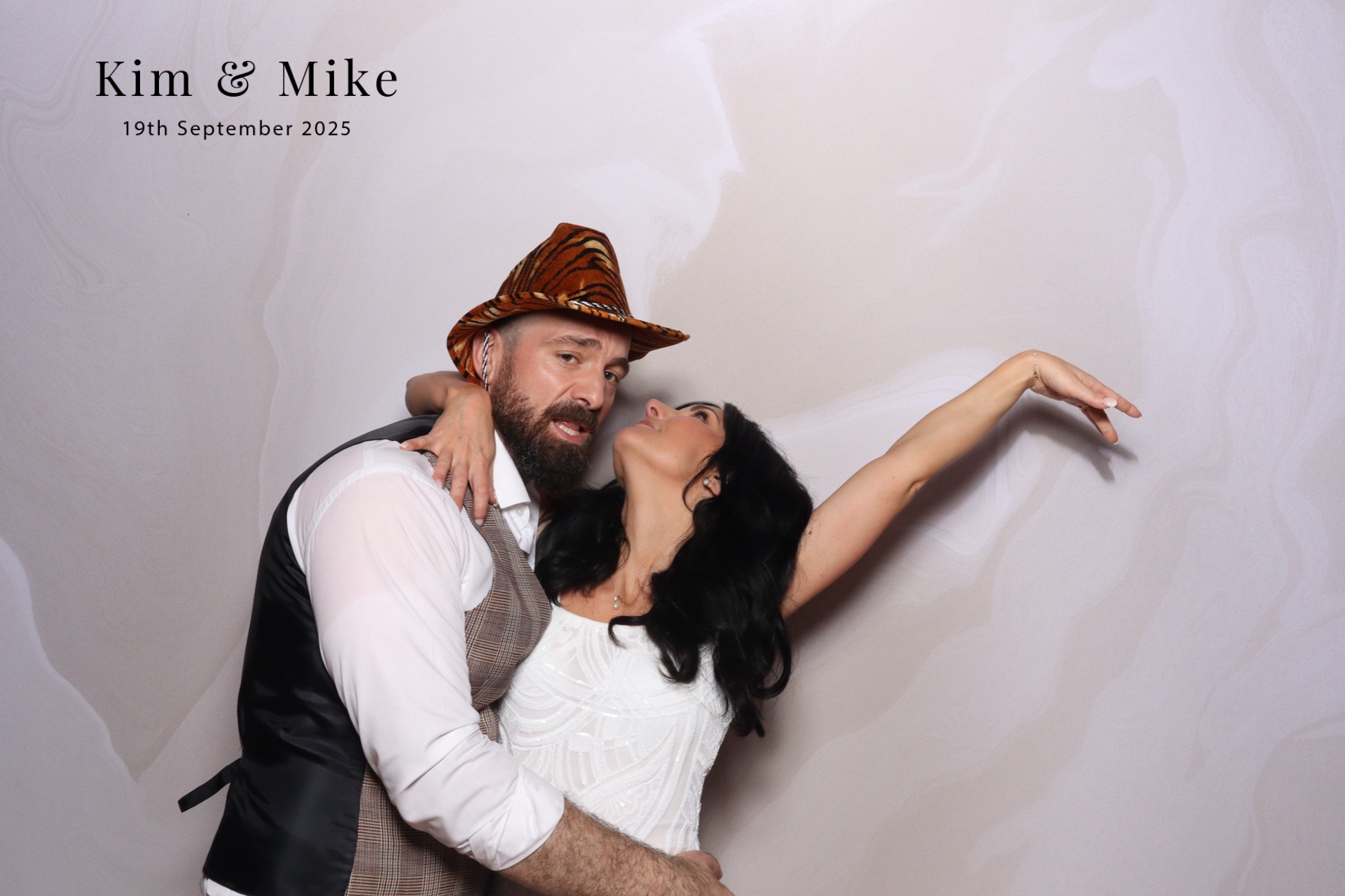 Kim & Mike  | View more photos from the event at gallery.magicimages.uk/u/MagicImages/Kim-Mike