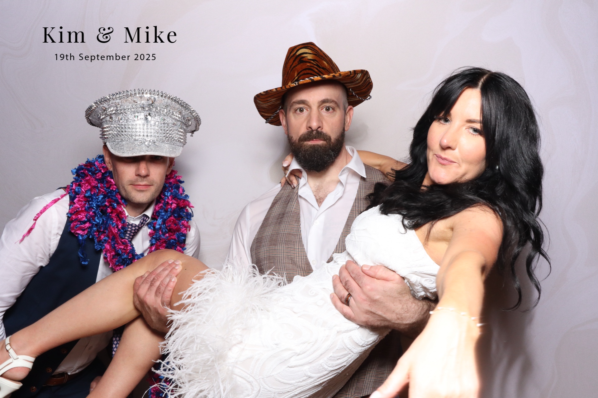 Kim & Mike  | View more photos from the event at gallery.magicimages.uk/u/MagicImages/Kim-Mike