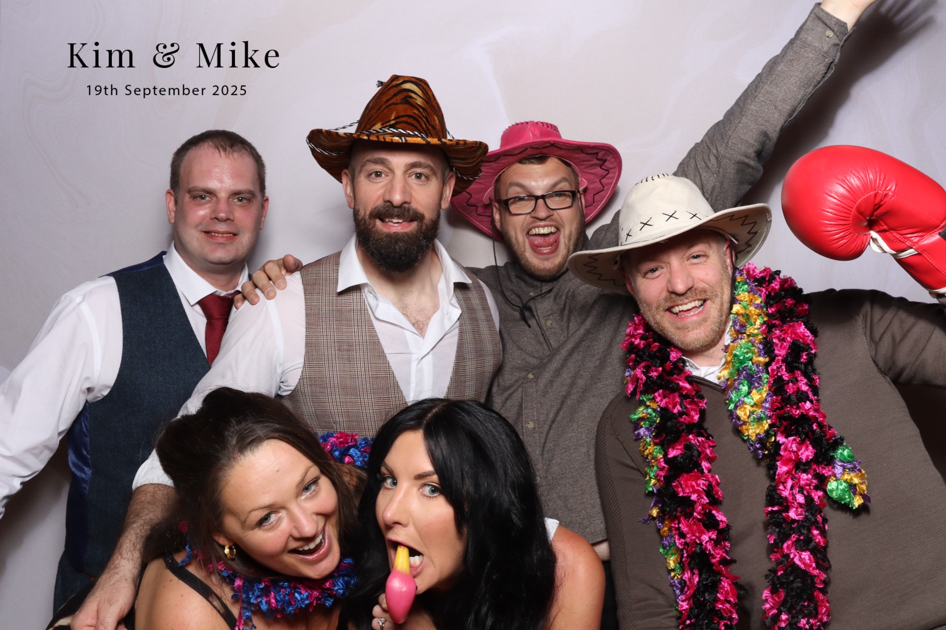 Kim & Mike  | View more photos from the event at gallery.magicimages.uk/u/MagicImages/Kim-Mike