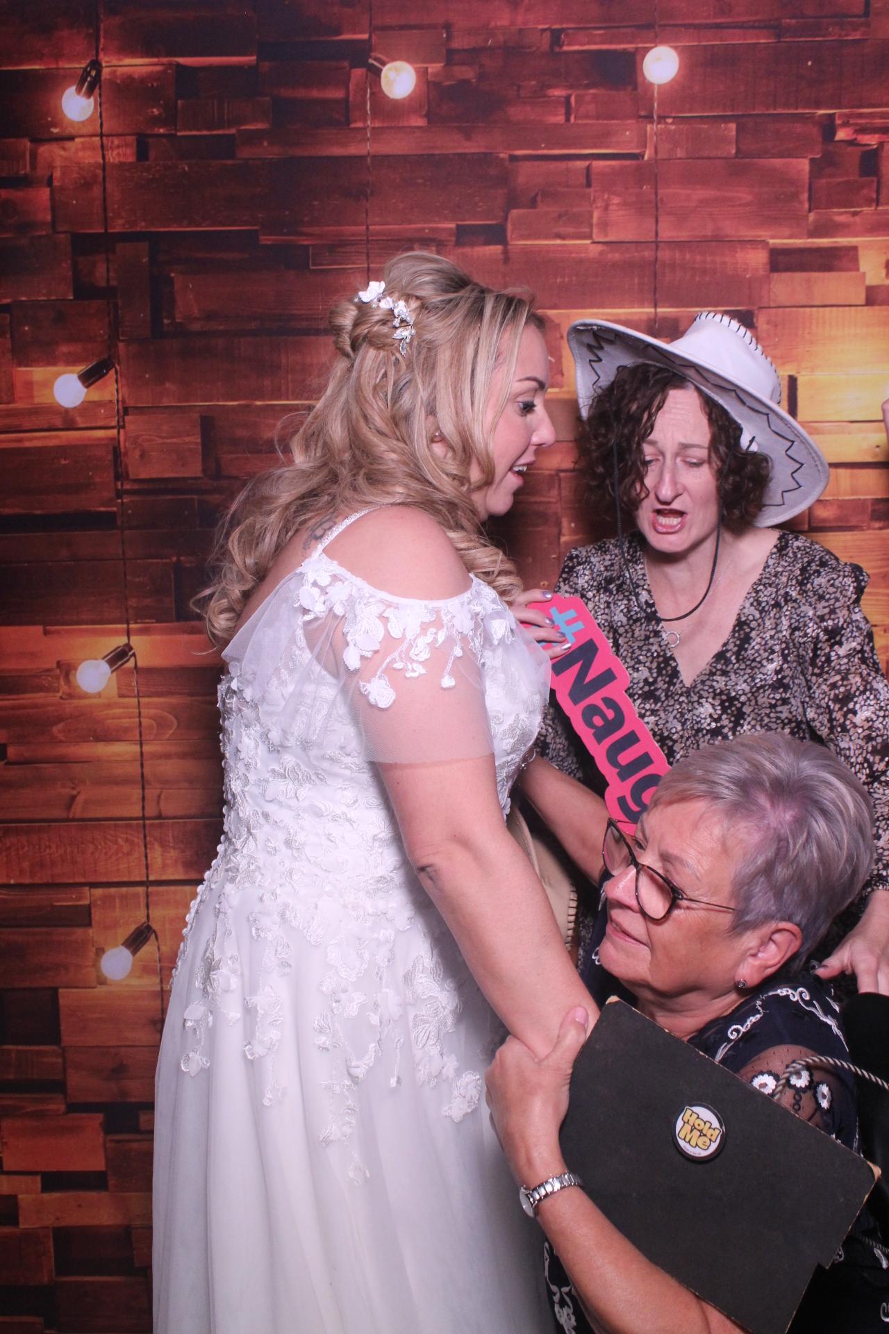 Laura & Lees wedding | View more photos from the event at gallery.magicimages.uk/u/MagicImages/Laura-Lees-wedding