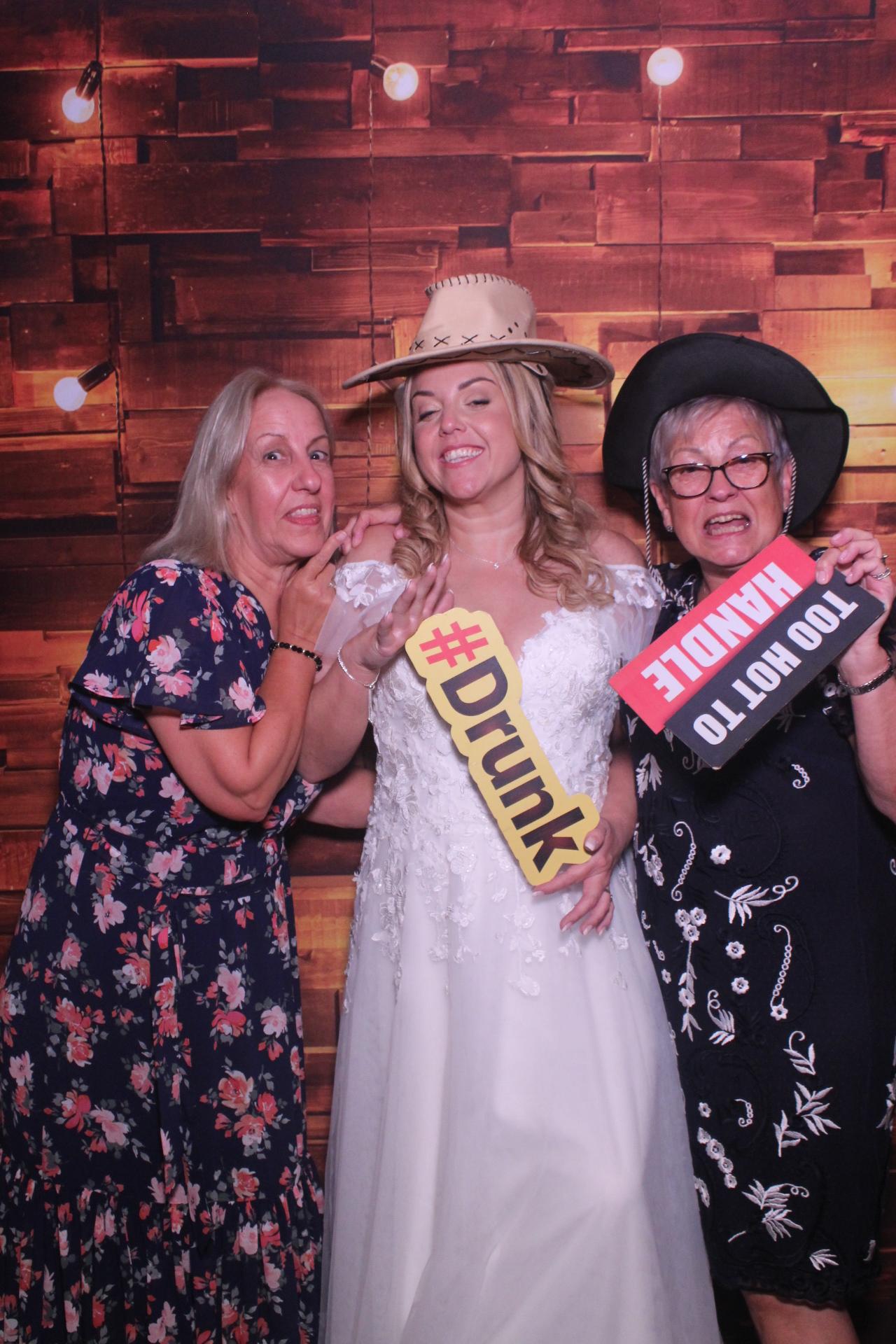 Laura & Lees wedding | View more photos from the event at gallery.magicimages.uk/u/MagicImages/Laura-Lees-wedding