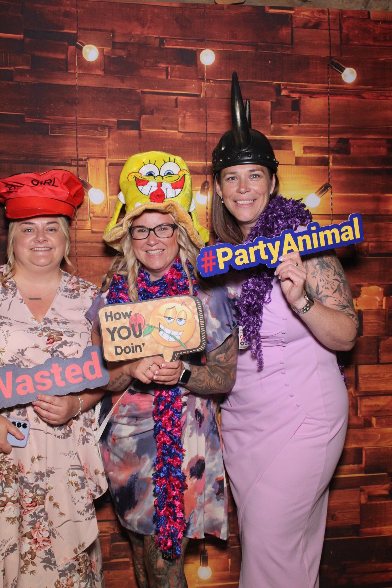 Lucy & Mark  | View more photos from the event at gallery.magicimages.uk/u/MagicImages/Lucy-Mark