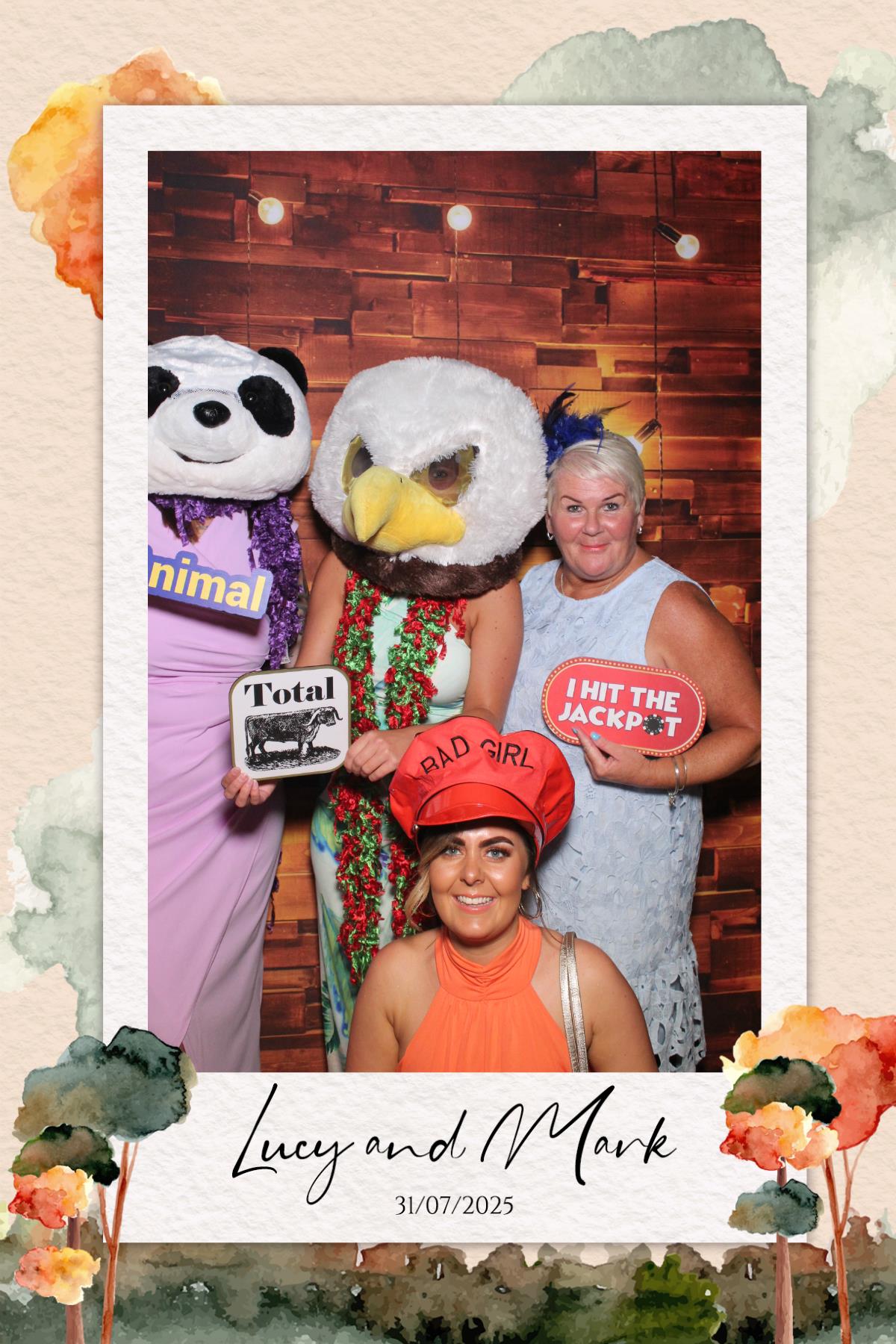 Lucy & Mark  | View more photos from the event at gallery.magicimages.uk/u/MagicImages/Lucy-Mark