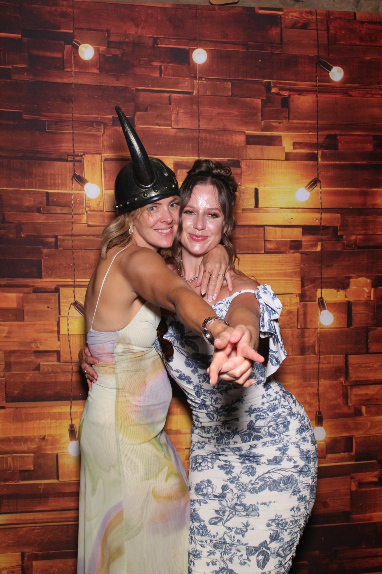 Lucy & Mark  | View more photos from the event at gallery.magicimages.uk/u/MagicImages/Lucy-Mark