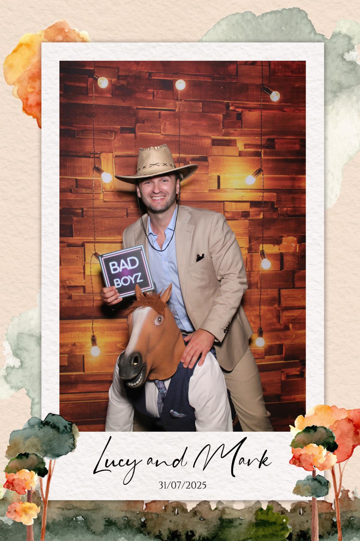 Lucy & Mark  | View more photos from the event at gallery.magicimages.uk/u/MagicImages/Lucy-Mark