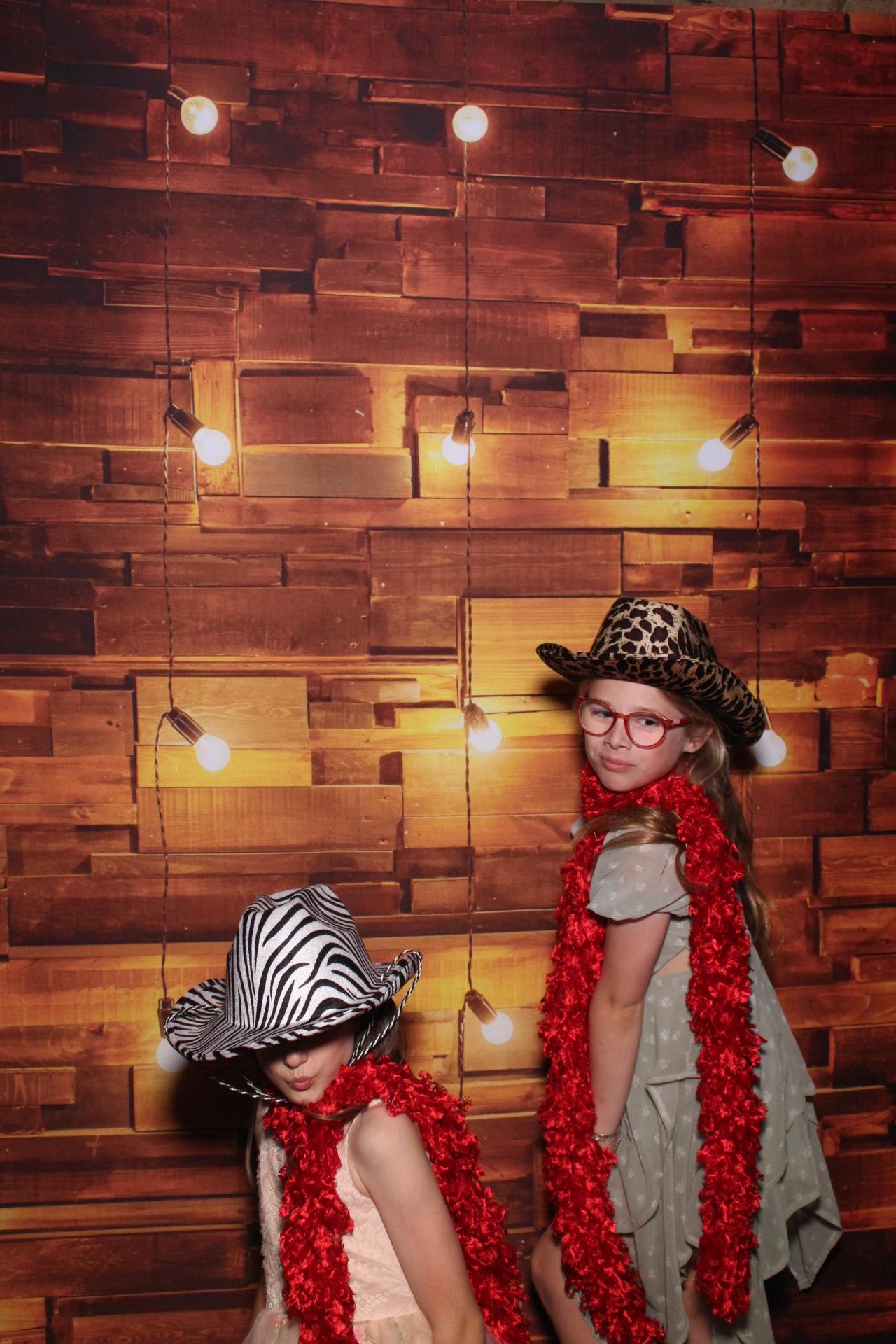 Lucy & Mark  | View more photos from the event at gallery.magicimages.uk/u/MagicImages/Lucy-Mark