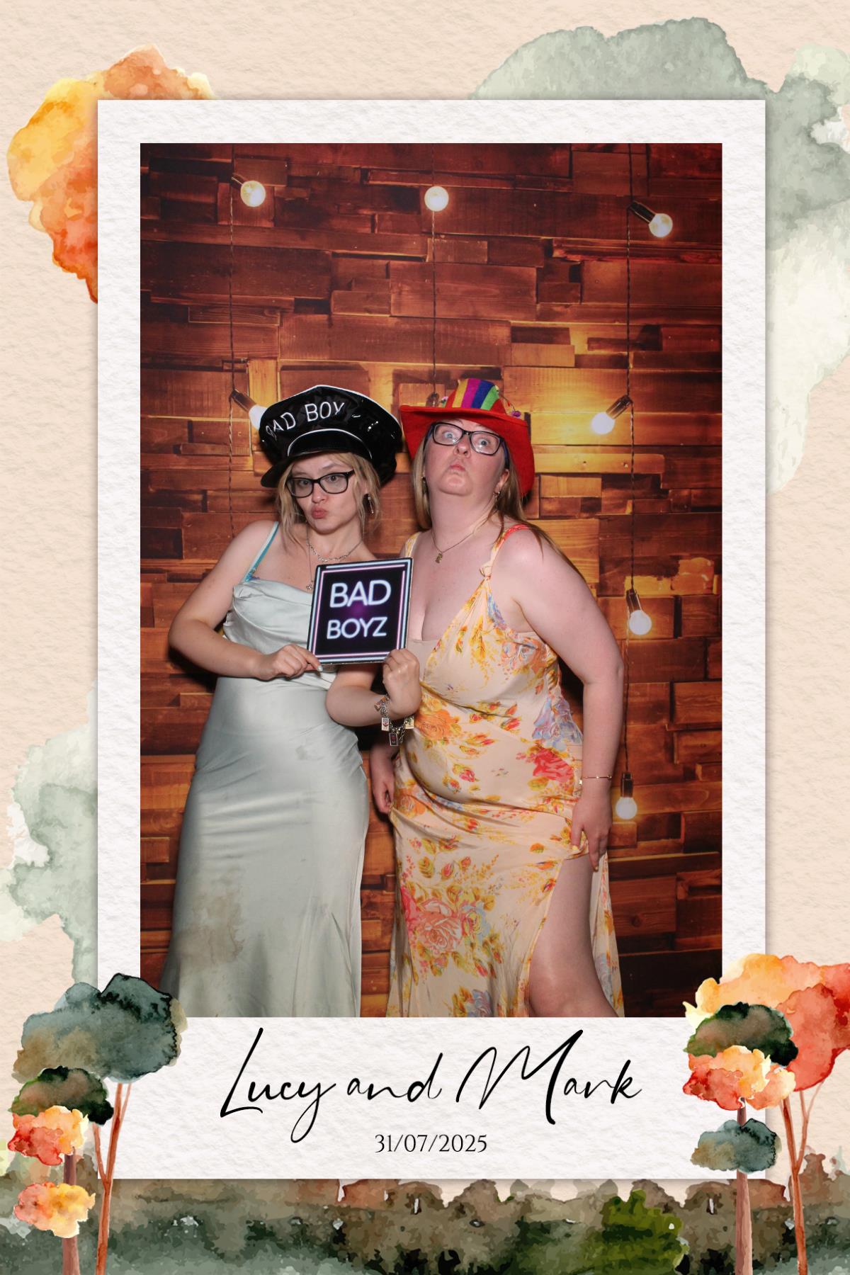 Lucy & Mark  | View more photos from the event at gallery.magicimages.uk/u/MagicImages/Lucy-Mark