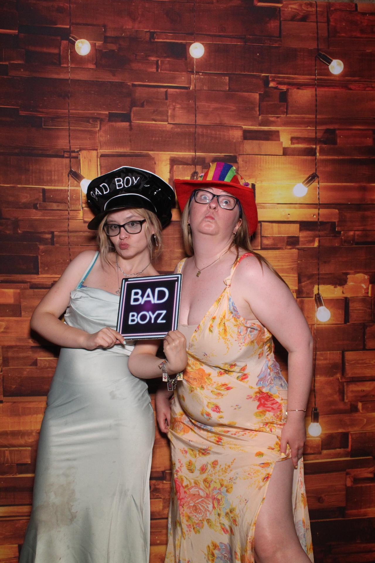 Lucy & Mark  | View more photos from the event at gallery.magicimages.uk/u/MagicImages/Lucy-Mark