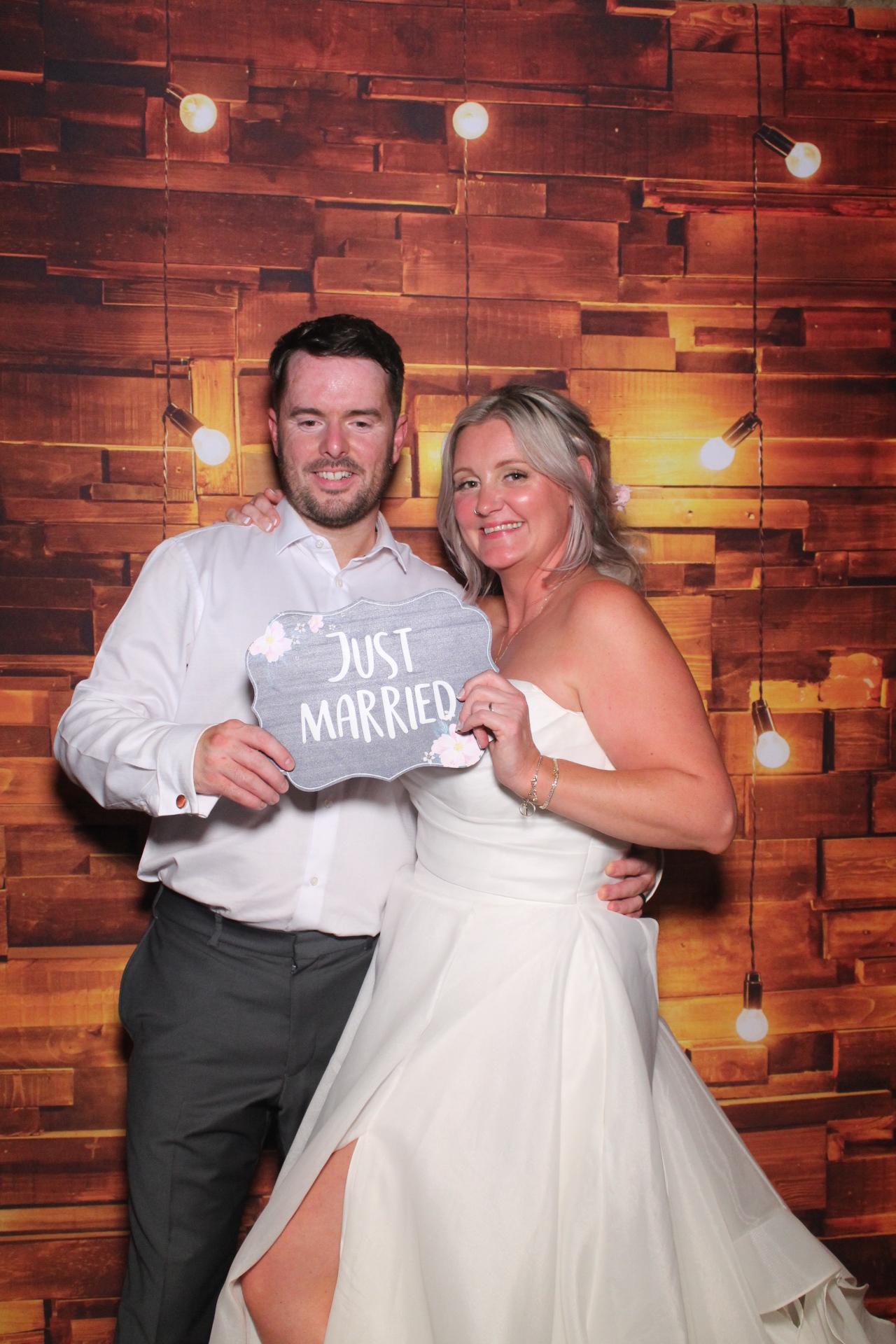 Lucy & Mark  | View more photos from the event at gallery.magicimages.uk/u/MagicImages/Lucy-Mark