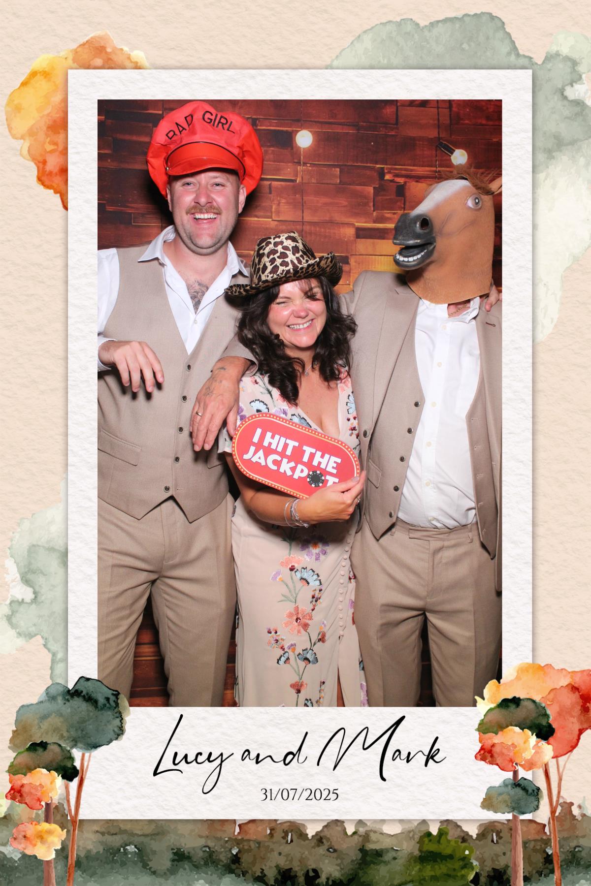 Lucy & Mark  | View more photos from the event at gallery.magicimages.uk/u/MagicImages/Lucy-Mark