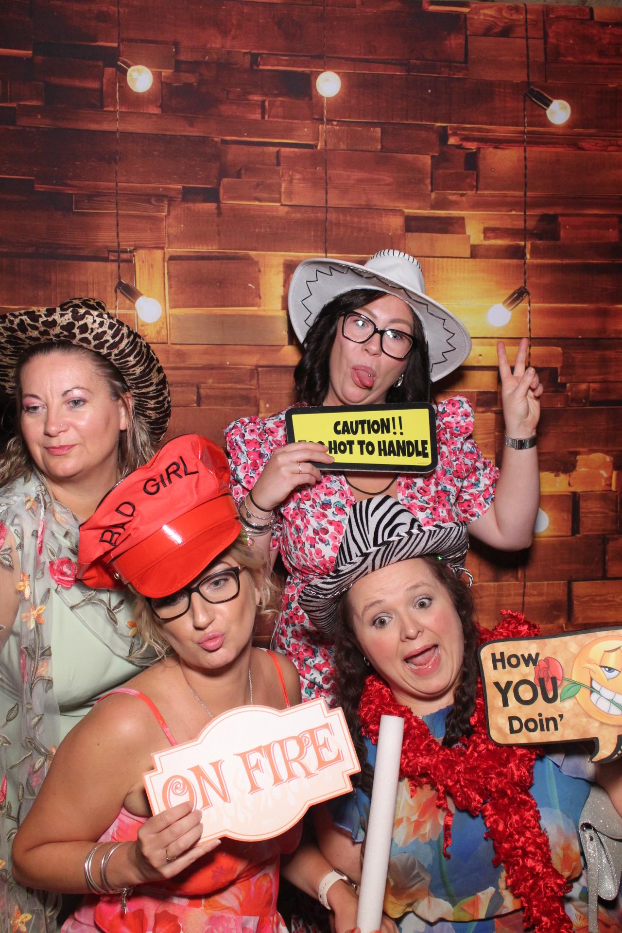 Lucy & Mark  | View more photos from the event at gallery.magicimages.uk/u/MagicImages/Lucy-Mark