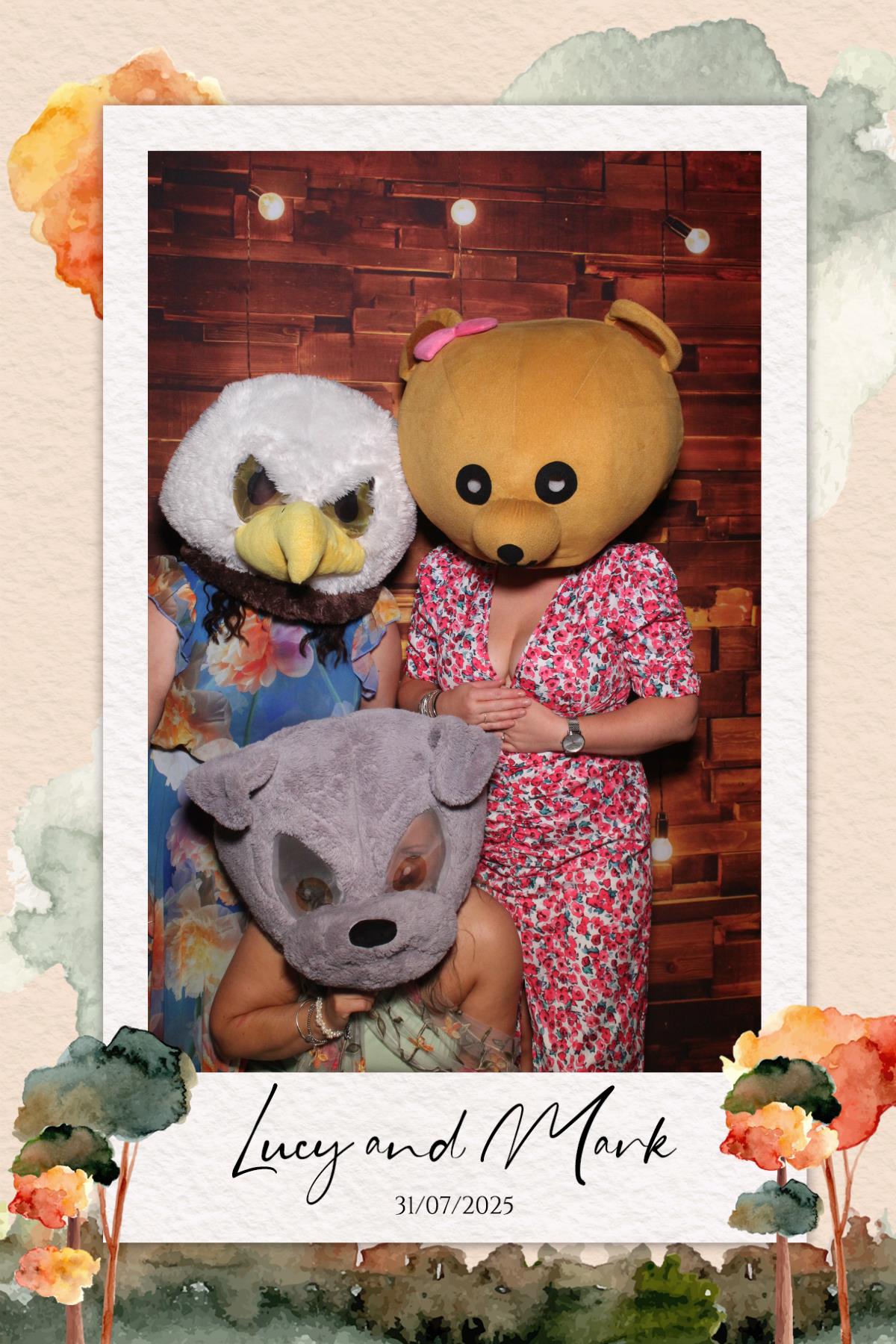 Lucy & Mark  | View more photos from the event at gallery.magicimages.uk/u/MagicImages/Lucy-Mark