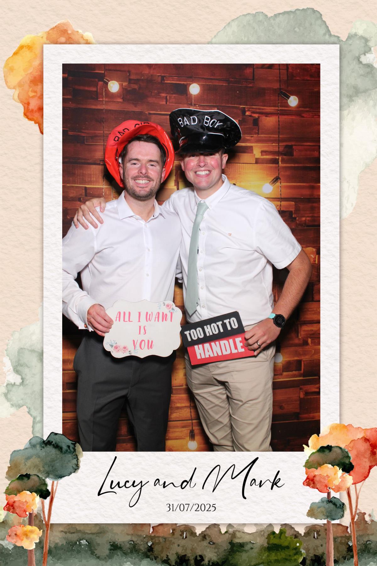 Lucy & Mark  | View more photos from the event at gallery.magicimages.uk/u/MagicImages/Lucy-Mark