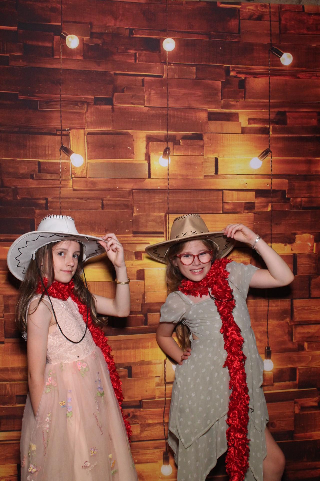 Lucy & Mark  | View more photos from the event at gallery.magicimages.uk/u/MagicImages/Lucy-Mark